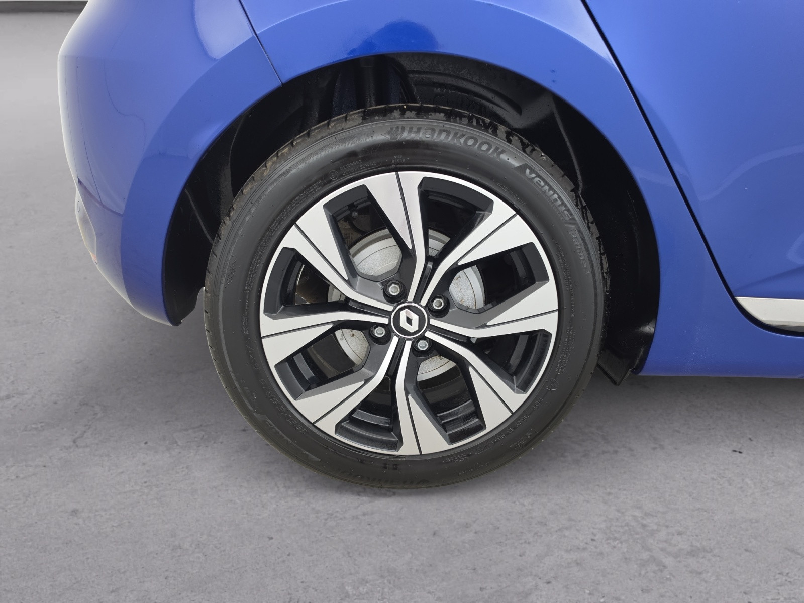 Vente en ligne Renault Clio 5 Clio E-Tech full hybrid 145 au prix de 16 700 €