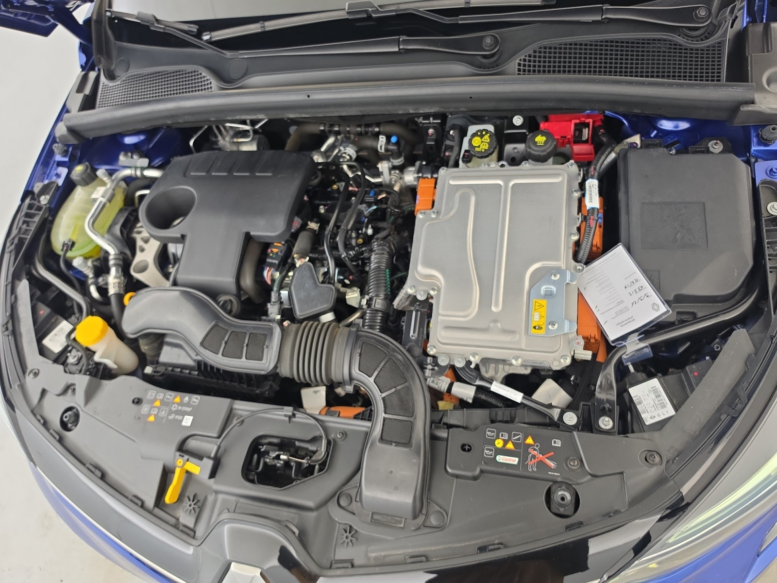 Vente en ligne Renault Clio 5 Clio E-Tech full hybrid 145 au prix de 16 700 €