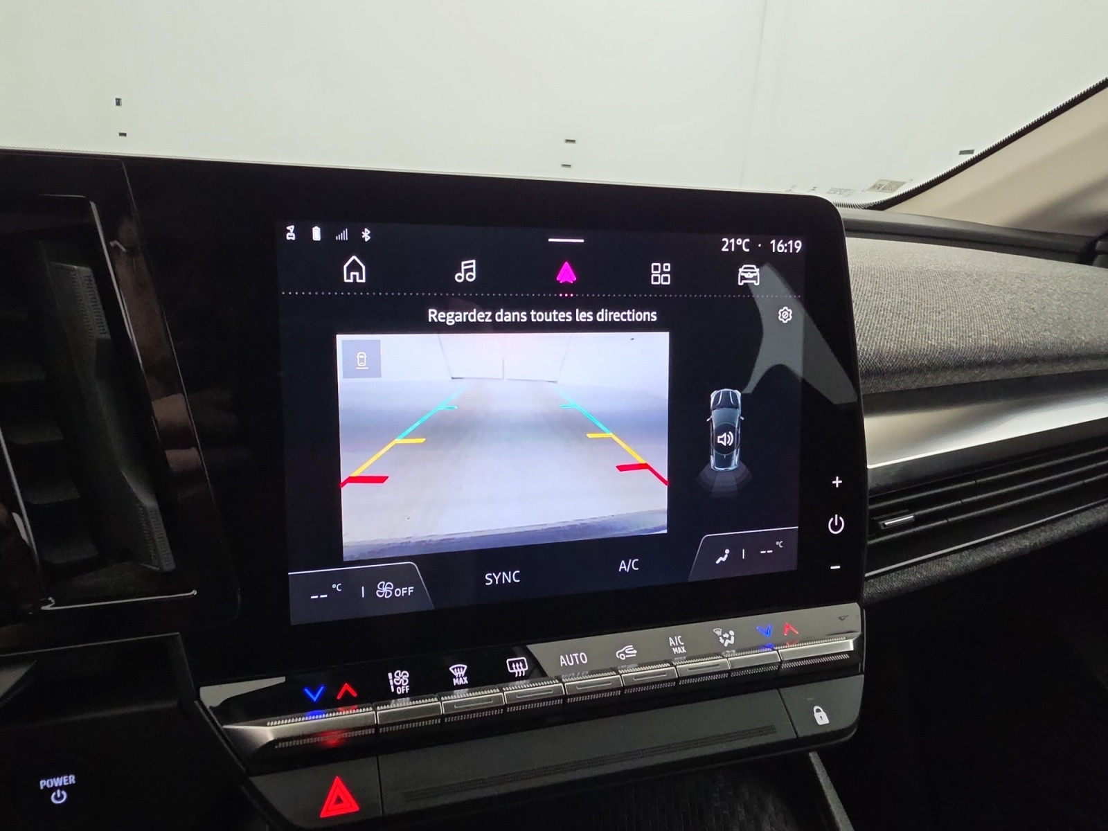 Vente en ligne Renault Megane E-Tech  EV60 220 ch super charge au prix de 24 900 €