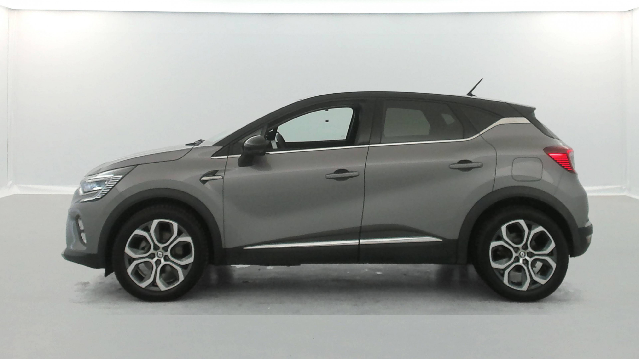 Vente en ligne Renault Captur  E-Tech Plug-in 160 - 21 au prix de 19 990 €