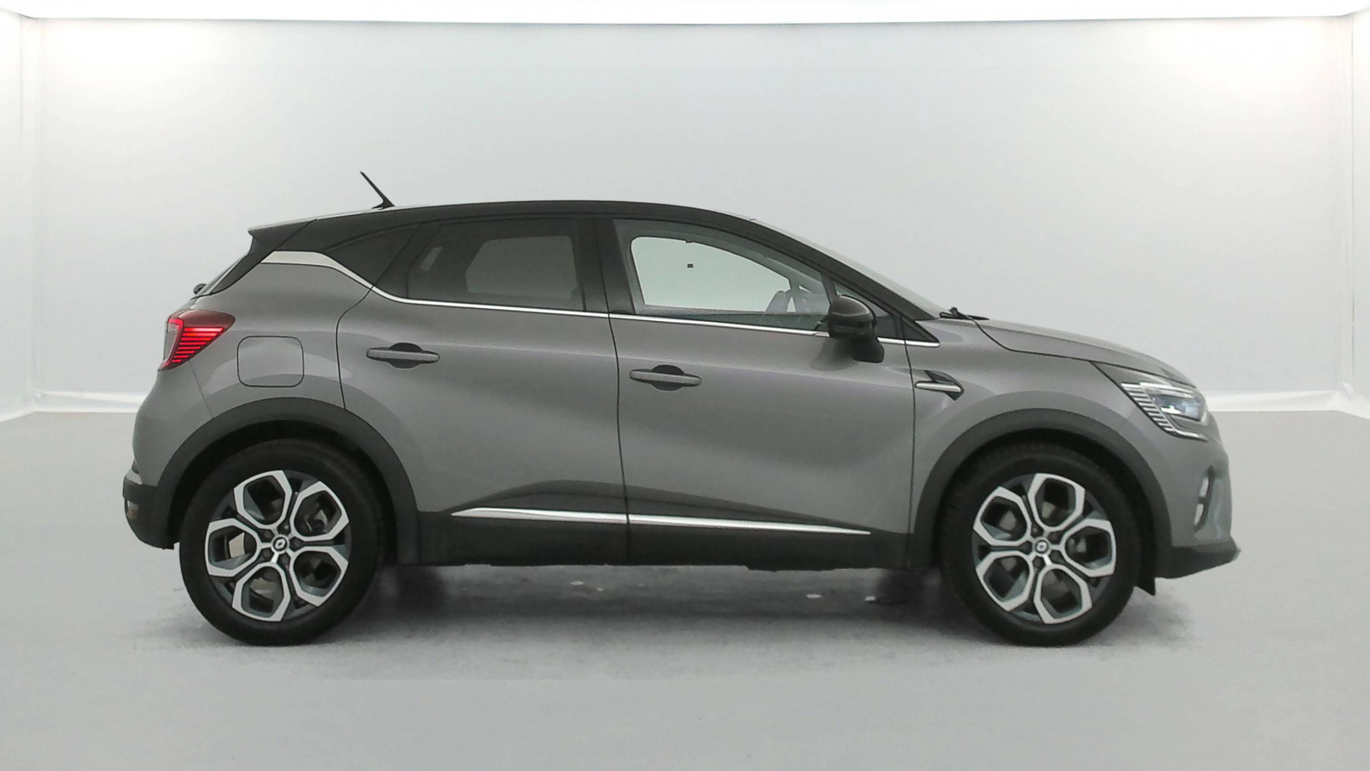Vente en ligne Renault Captur  E-Tech Plug-in 160 - 21 au prix de 19 990 €
