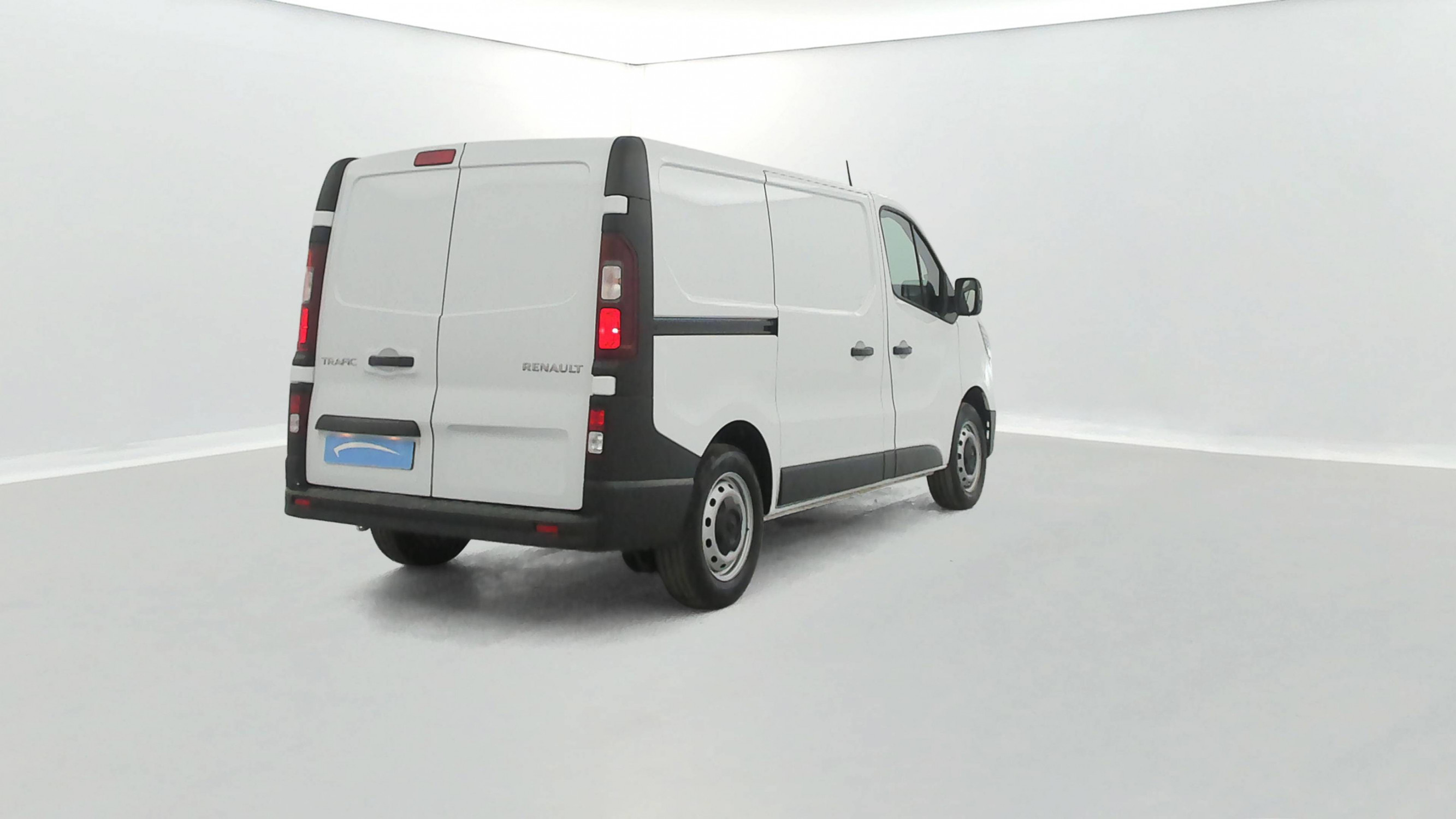 Vente en ligne Renault Trafic 3 Fourgon TRAFIC FG BLUE DCI 130 L1H1 3T GSR2 au prix de 21 990 €
