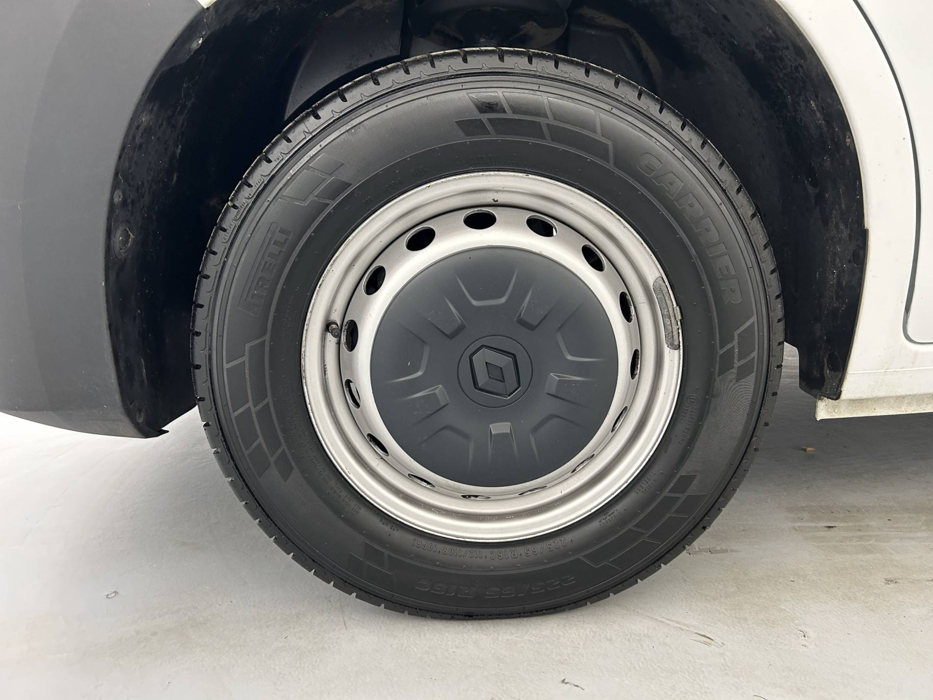 Vente en ligne Renault Master Fourgon MASTER FGN TRAC F3500 L2H2 BLUE DCI 135 au prix de 23 590 €