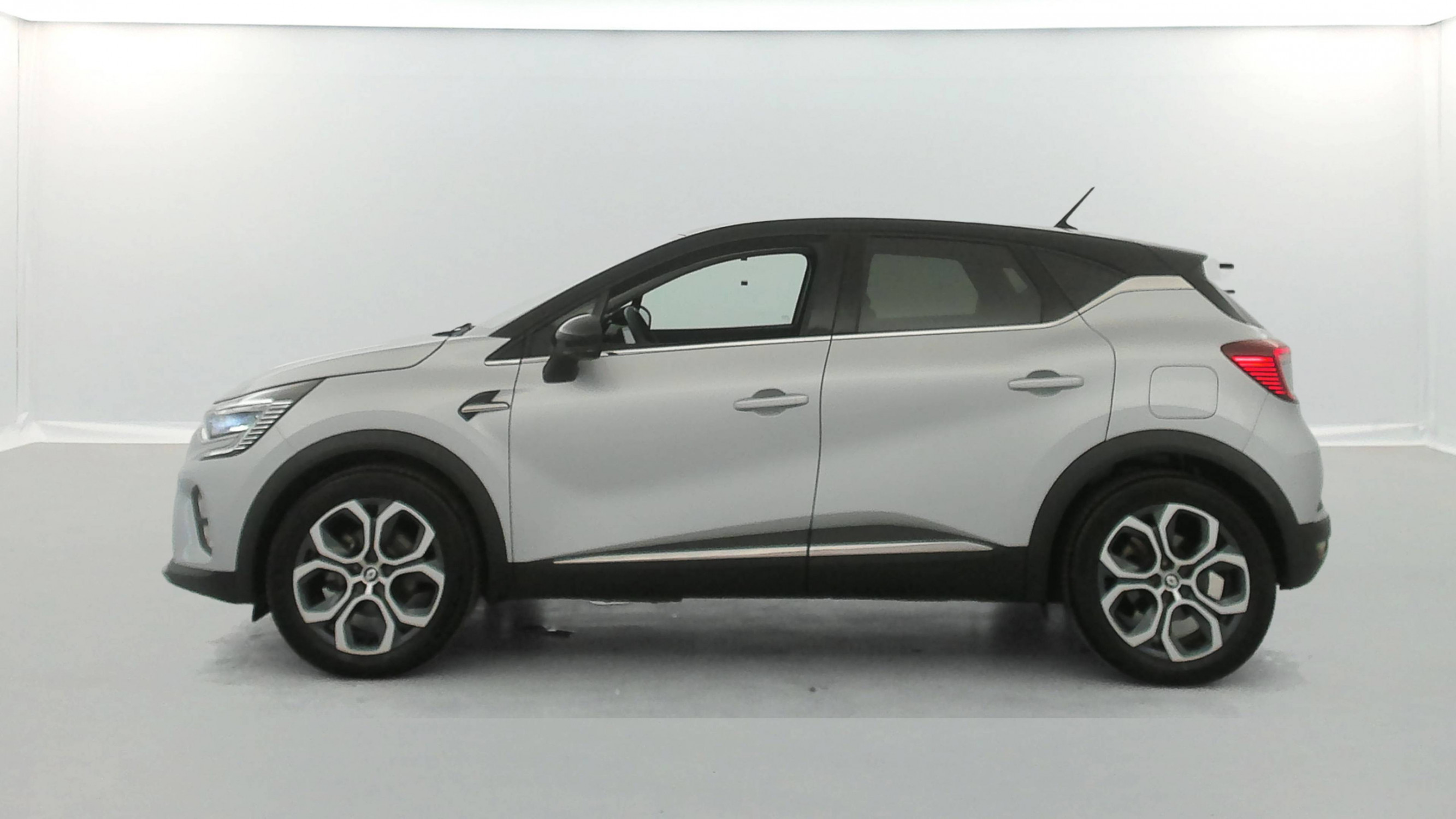 Vente en ligne Renault Captur  E-Tech Plug-in 160 - 21 au prix de 18 590 €