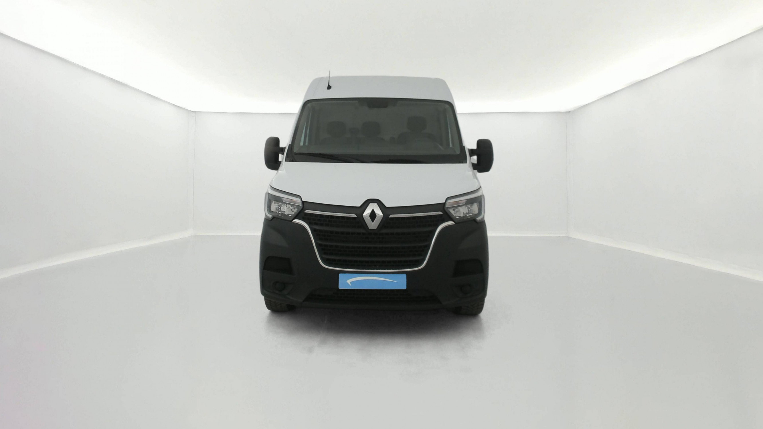 Vente en ligne Renault Master Fourgon MASTER FGN TRAC F3500 L2H2 BLUE DCI 135 au prix de 23 590 €