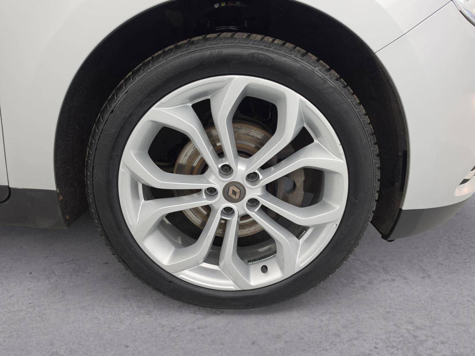 Vente en ligne Renault Grand Scenic 4 Grand Scenic Blue dCi 120 EDC au prix de 20 900 €