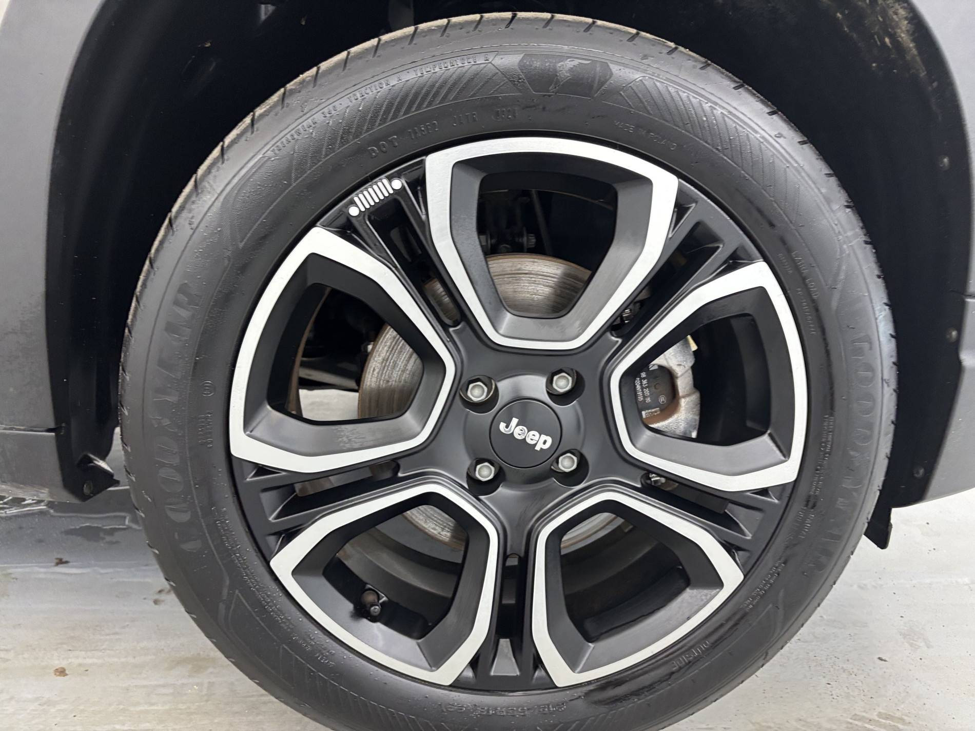 Vente en ligne Jeep Avenger  1.2 Turbo T3 100 ch e-Hybrid BVR6 au prix de 22 990 €