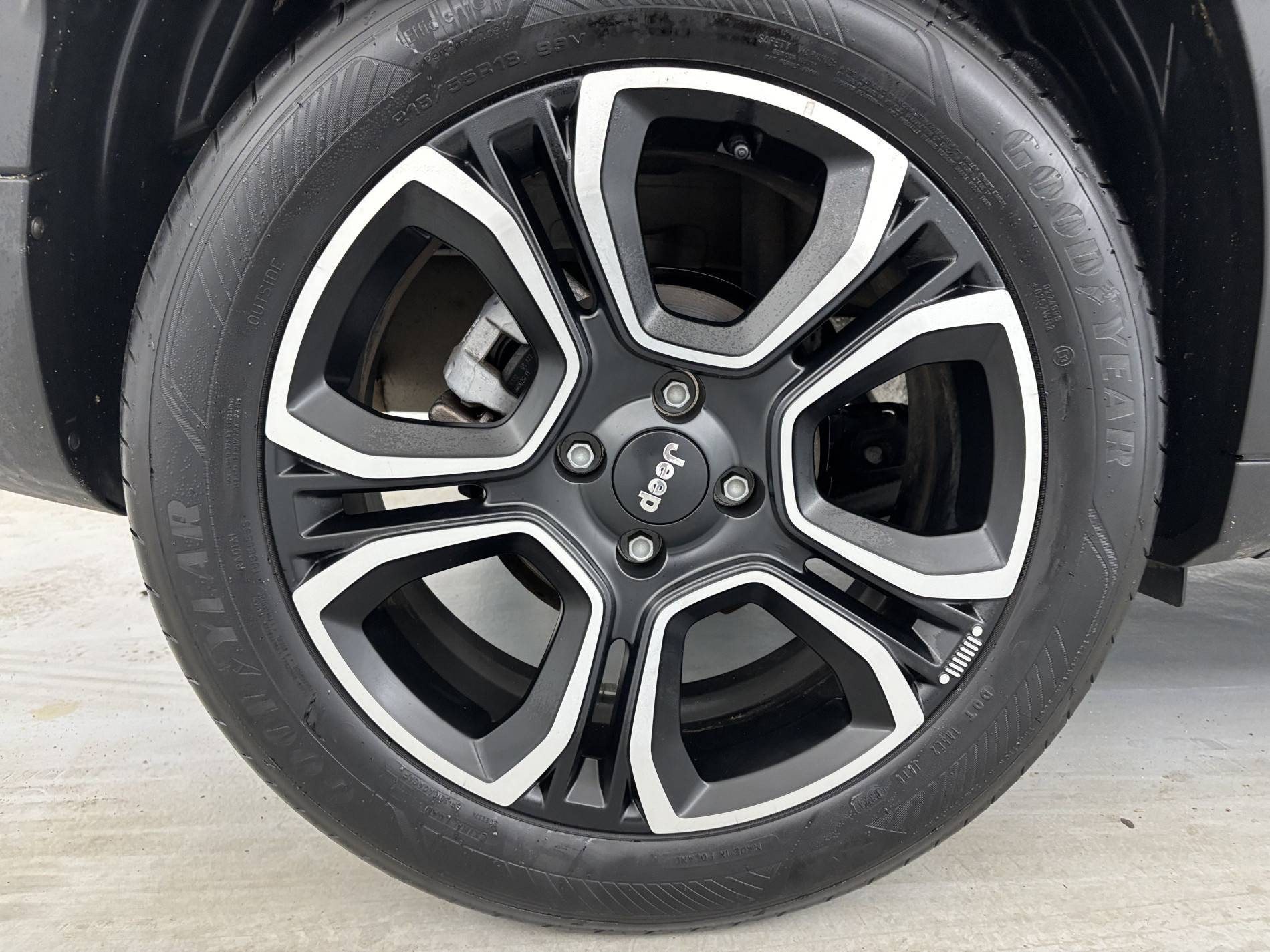 Vente en ligne Jeep Avenger  1.2 Turbo T3 100 ch e-Hybrid BVR6 au prix de 22 990 €