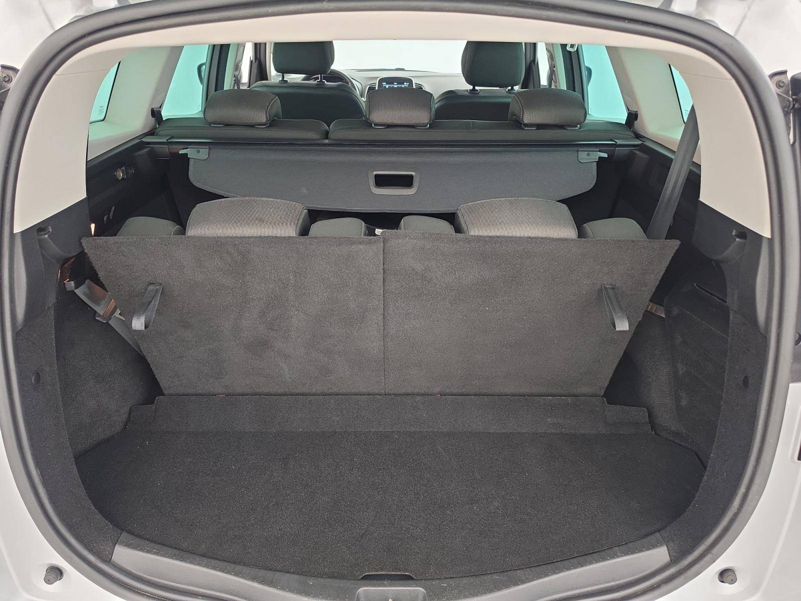 Vente en ligne Renault Grand Scenic 4 Grand Scenic Blue dCi 120 EDC au prix de 20 900 €