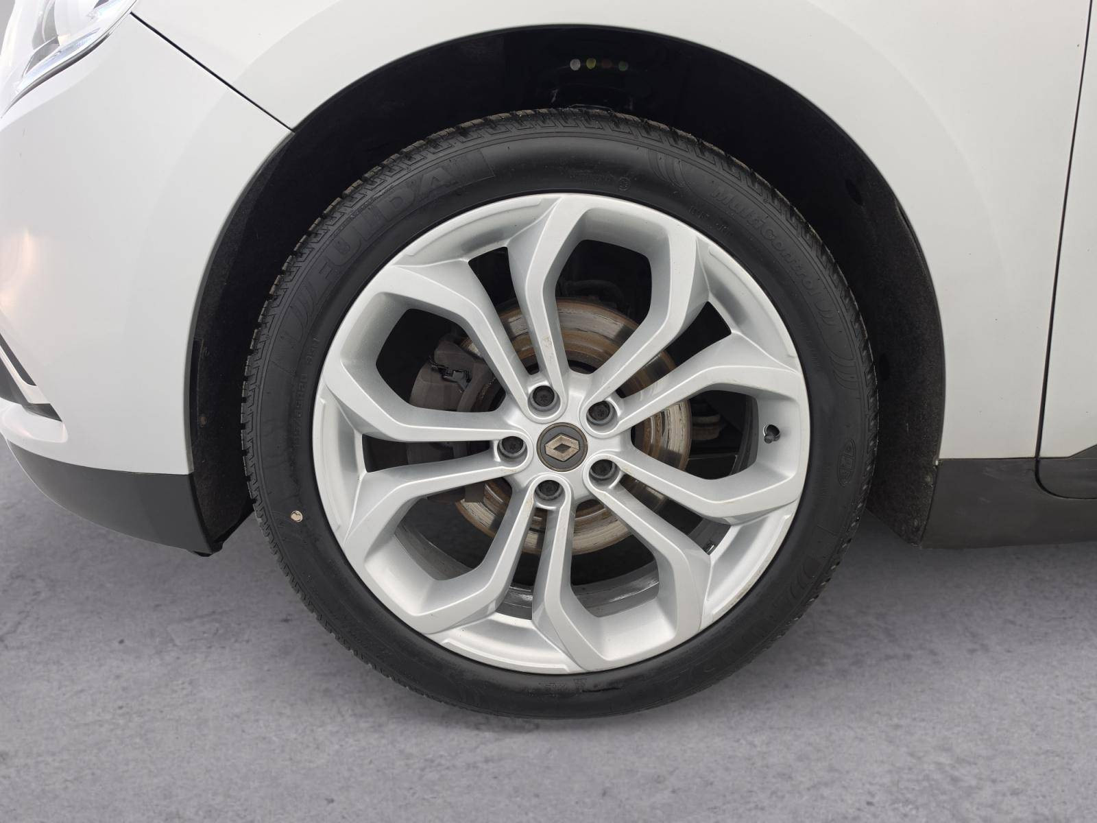 Vente en ligne Renault Grand Scenic 4 Grand Scenic Blue dCi 120 EDC au prix de 20 900 €