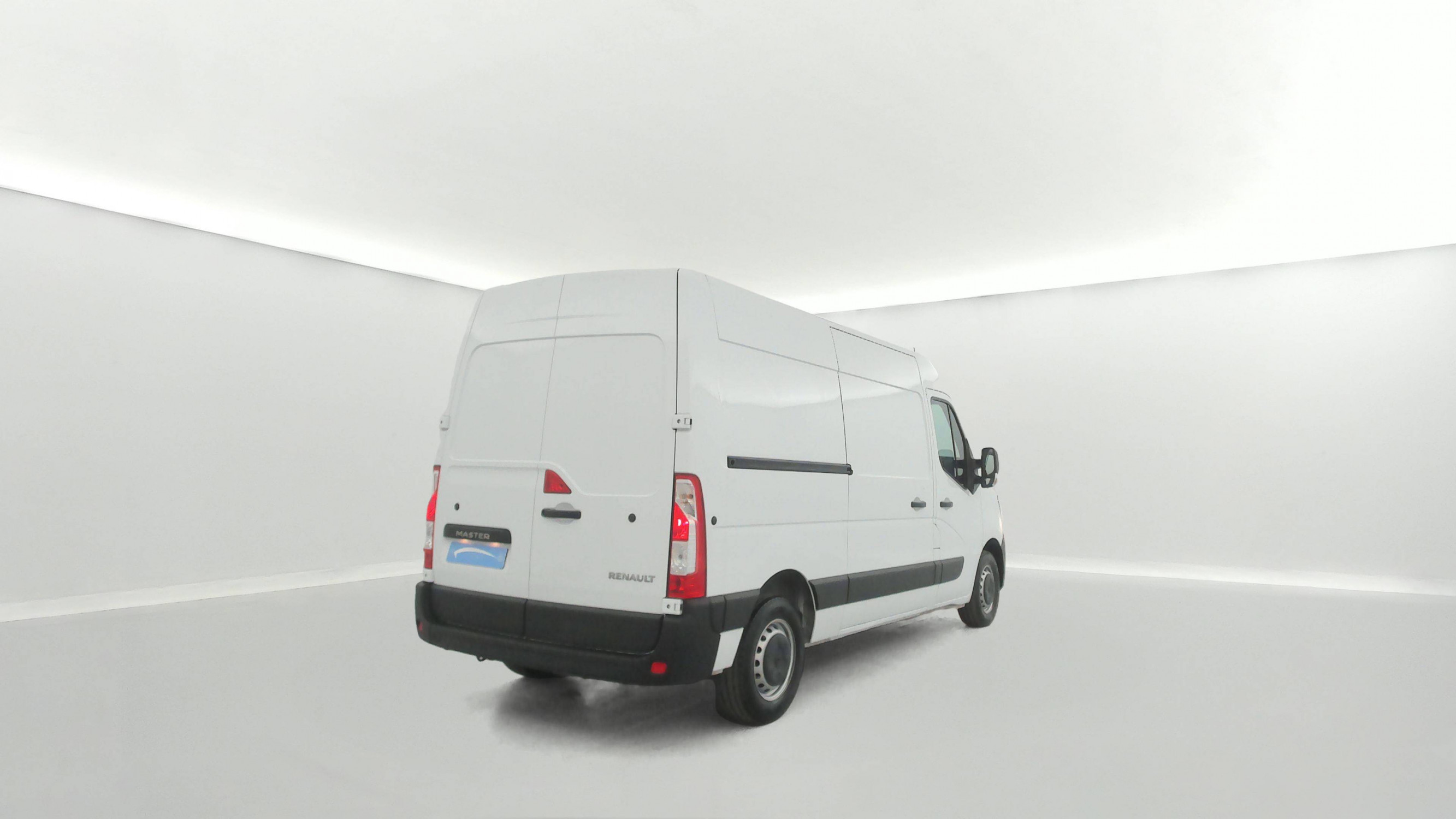 Vente en ligne Renault Master Fourgon MASTER FGN TRAC F3500 L2H2 BLUE DCI 135 au prix de 25 990 €