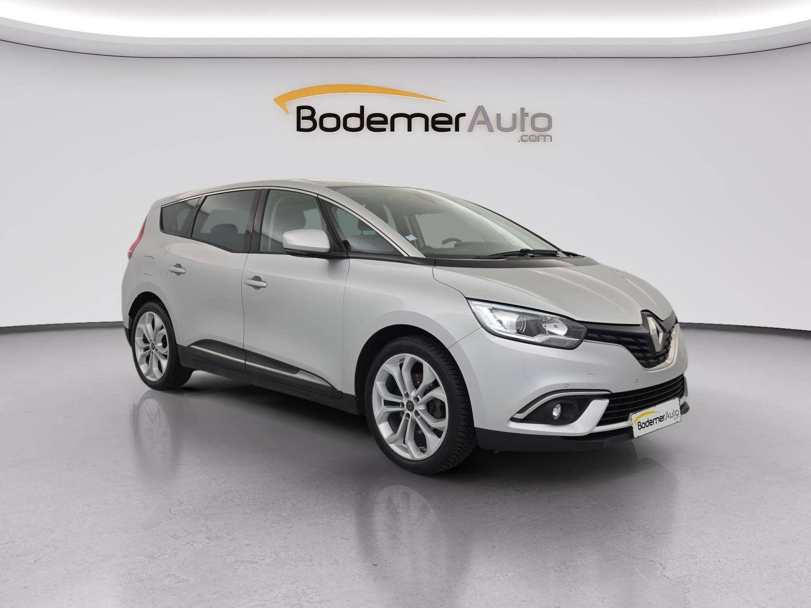 Vente en ligne Renault Grand Scenic 4 Grand Scenic Blue dCi 120 EDC au prix de 20 900 €