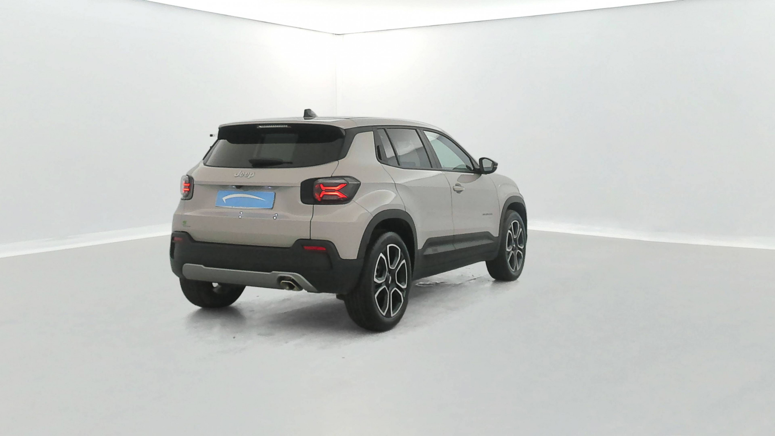 Vente en ligne Jeep Avenger  1.2 Turbo T3 100 ch e-Hybrid BVR6 au prix de 22 990 €