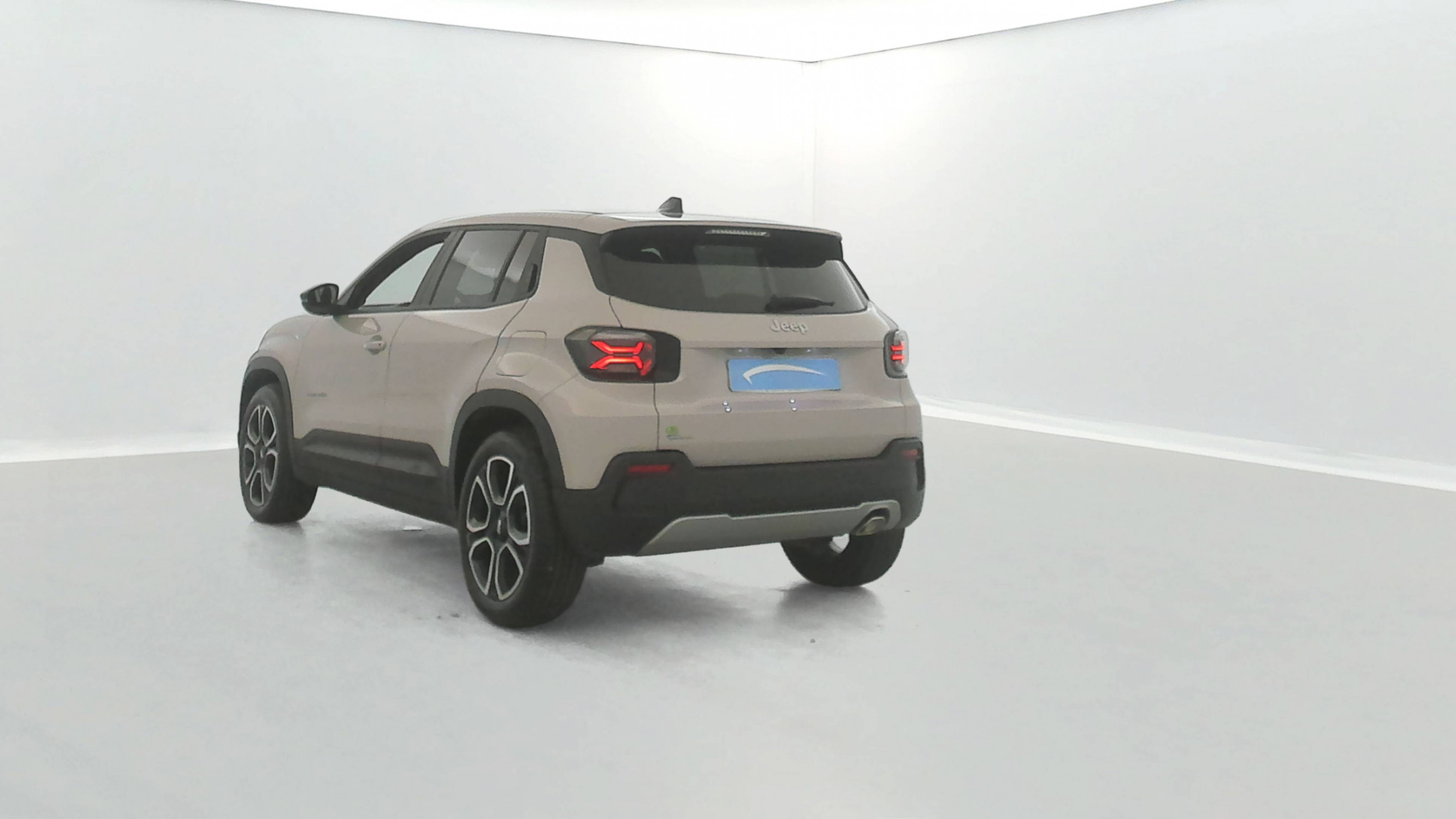 Vente en ligne Jeep Avenger  1.2 Turbo T3 100 ch e-Hybrid BVR6 au prix de 22 990 €