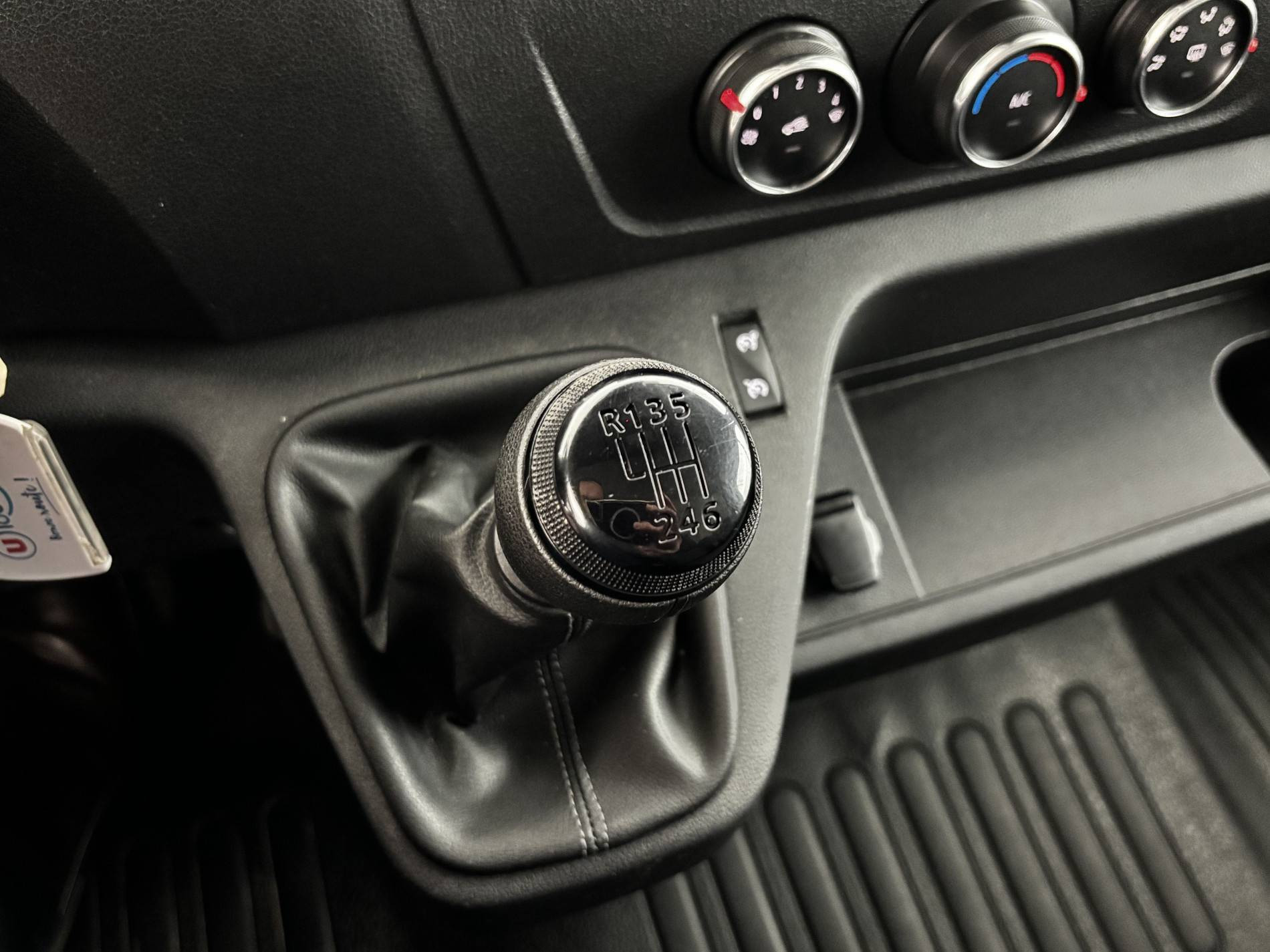 Vente en ligne Renault Master Fourgon MASTER FGN TRAC F3500 L2H2 BLUE DCI 135 au prix de 23 590 €