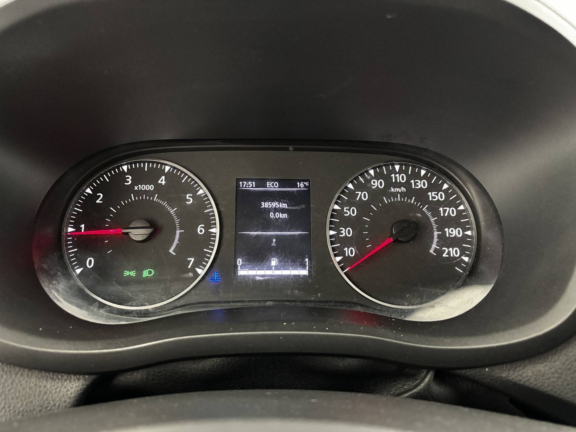 Vente en ligne Renault Master Fourgon MASTER FGN TRAC F3500 L2H2 BLUE DCI 135 au prix de 23 590 €