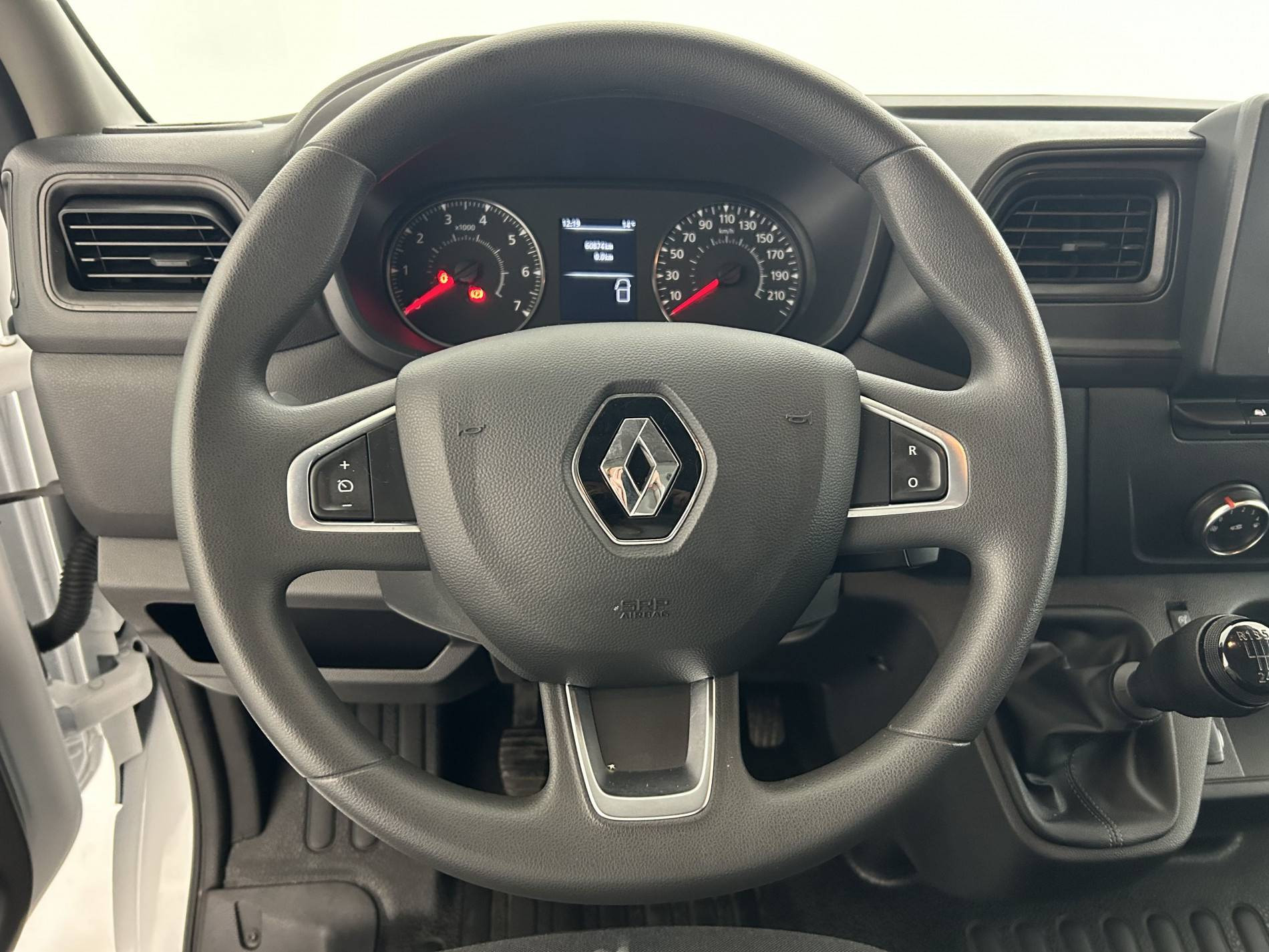 Vente en ligne Renault Master Fourgon MASTER FGN TRAC F3500 L2H2 BLUE DCI 135 au prix de 19 490 €