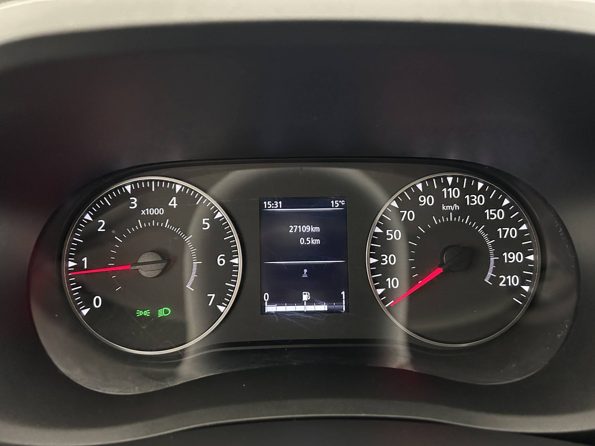 Vente en ligne Renault Master Fourgon MASTER FGN TRAC F3500 L2H2 BLUE DCI 135 au prix de 23 790 €