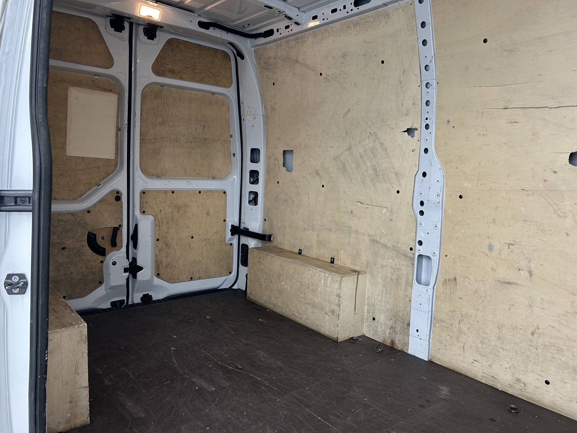 Vente en ligne Renault Master Fourgon MASTER FGN TRAC F3500 L2H2 BLUE DCI 135 au prix de 23 790 €