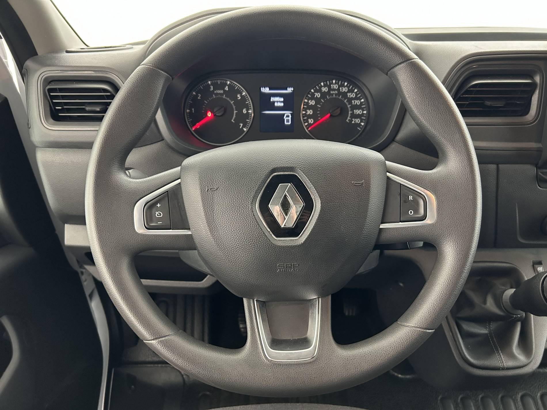 Vente en ligne Renault Master Fourgon MASTER FGN TRAC F3500 L2H2 BLUE DCI 135 au prix de 22 790 €