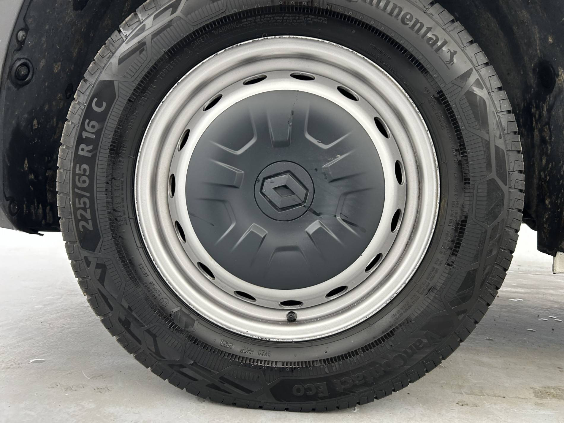 Vente en ligne Renault Master Fourgon MASTER FGN TRAC F3500 L2H2 BLUE DCI 135 au prix de 22 790 €