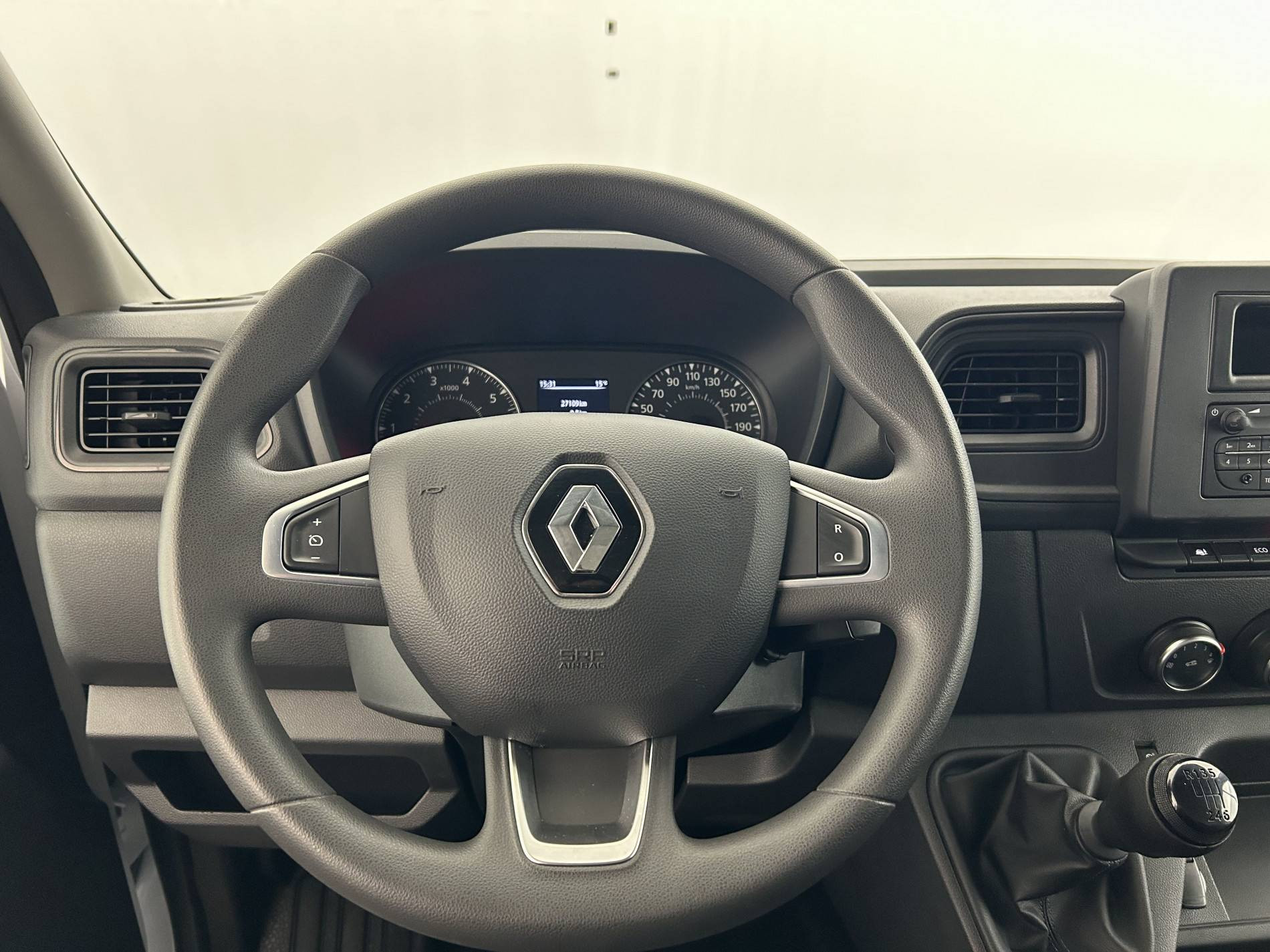 Vente en ligne Renault Master Fourgon MASTER FGN TRAC F3500 L2H2 BLUE DCI 135 au prix de 23 790 €