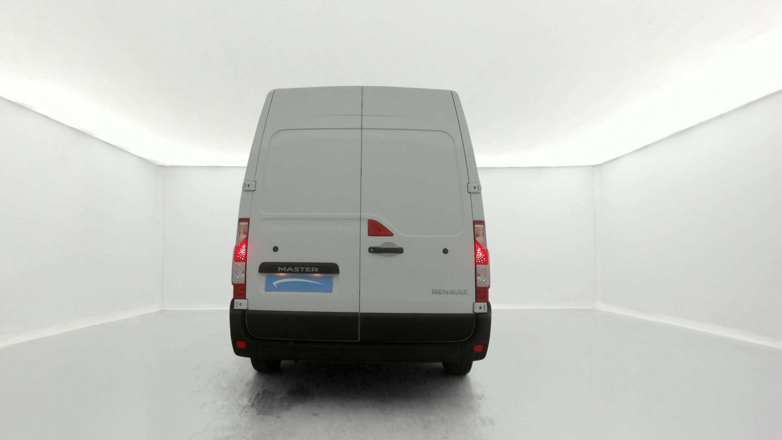 Vente en ligne Renault Master Fourgon MASTER FGN TRAC F3500 L2H2 BLUE DCI 135 au prix de 23 790 €