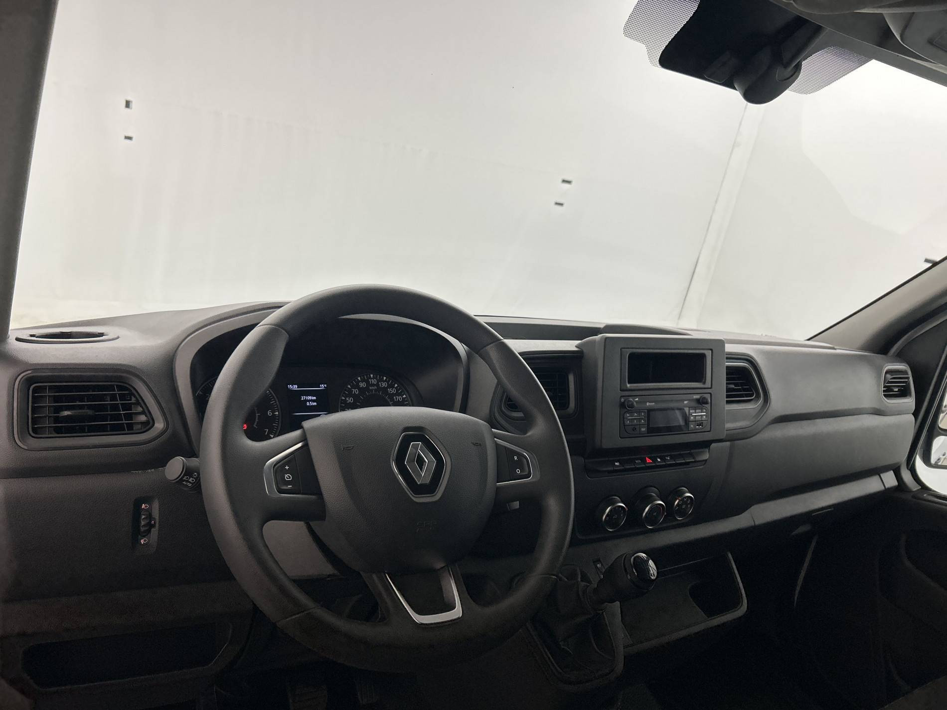 Vente en ligne Renault Master Fourgon MASTER FGN TRAC F3500 L2H2 BLUE DCI 135 au prix de 23 790 €