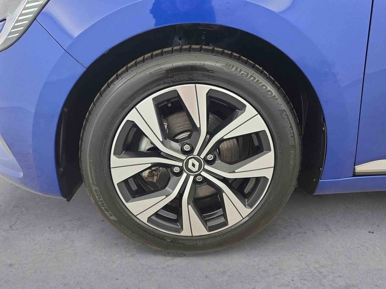 Vente en ligne Renault Clio 5 Clio E-Tech full hybrid 145 au prix de 16 700 €