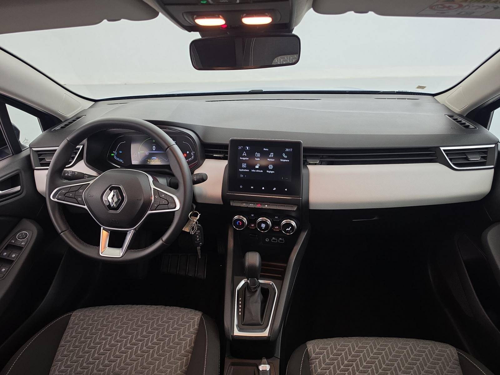 Vente en ligne Renault Clio 5 Clio E-Tech full hybrid 145 au prix de 16 700 €
