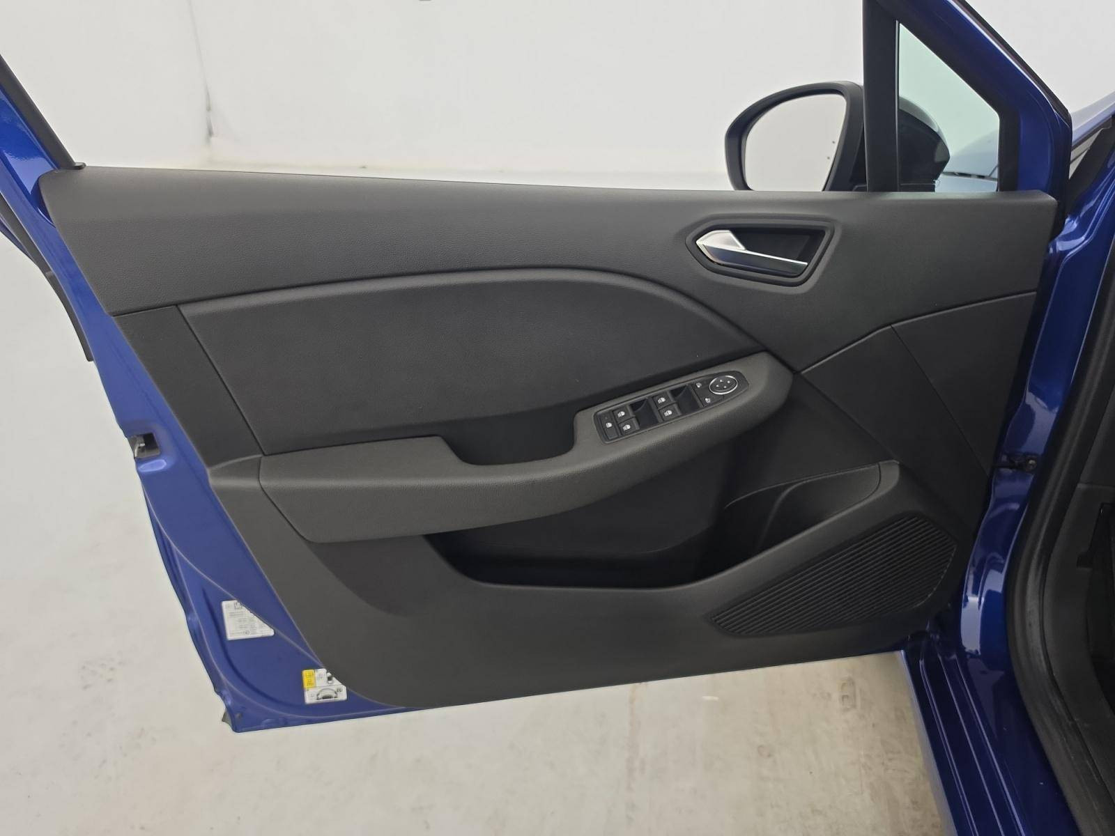 Vente en ligne Renault Clio 5 Clio E-Tech full hybrid 145 au prix de 16 700 €