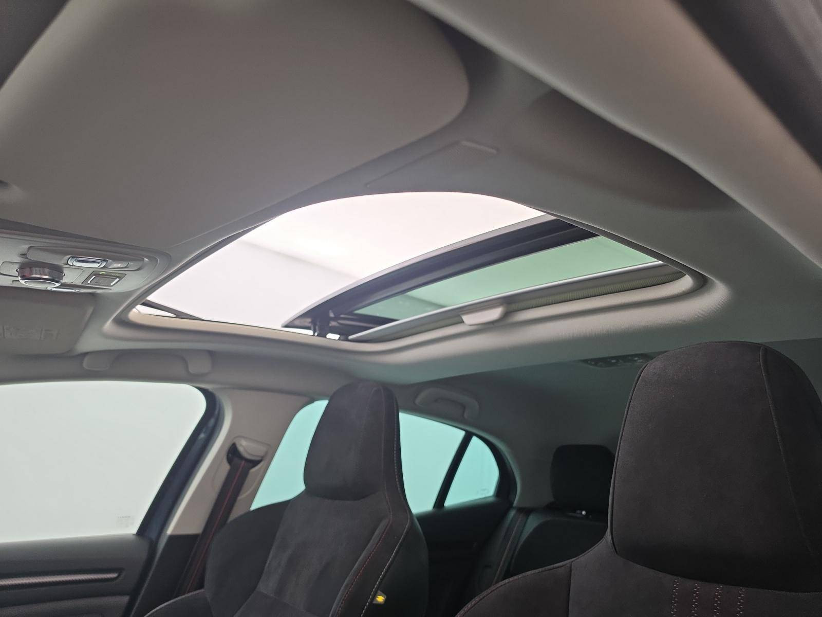 Vente en ligne Renault Megane 4 Mégane IV Berline TCe 140 EDC FAP - 21N au prix de 18 990 €