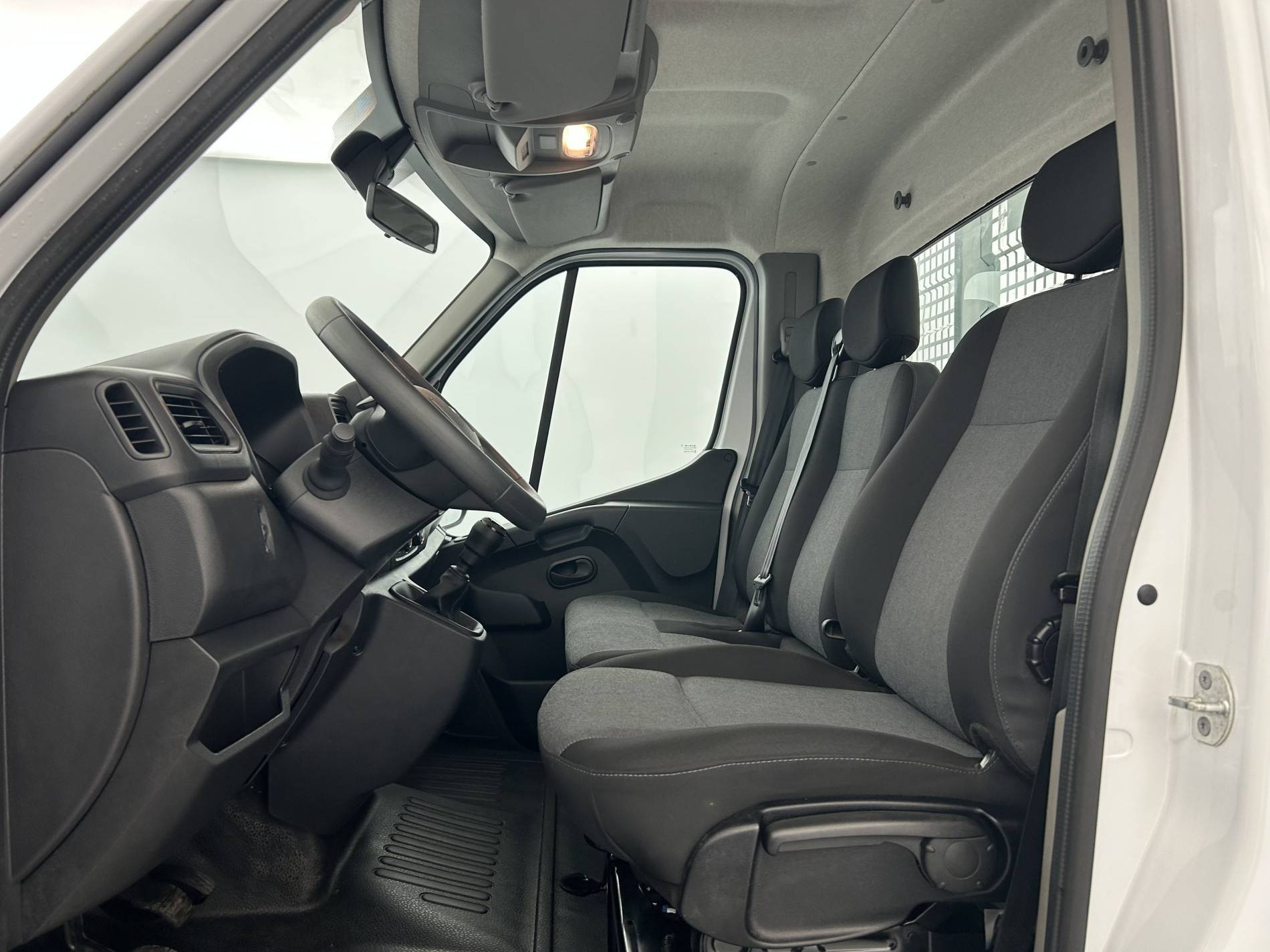Vente en ligne Renault Master 3 Châssis Cabine MASTER CC PROP RJ3500 L2 PAFC BLUE DCI 130 EURO VI au prix de 30 490 €