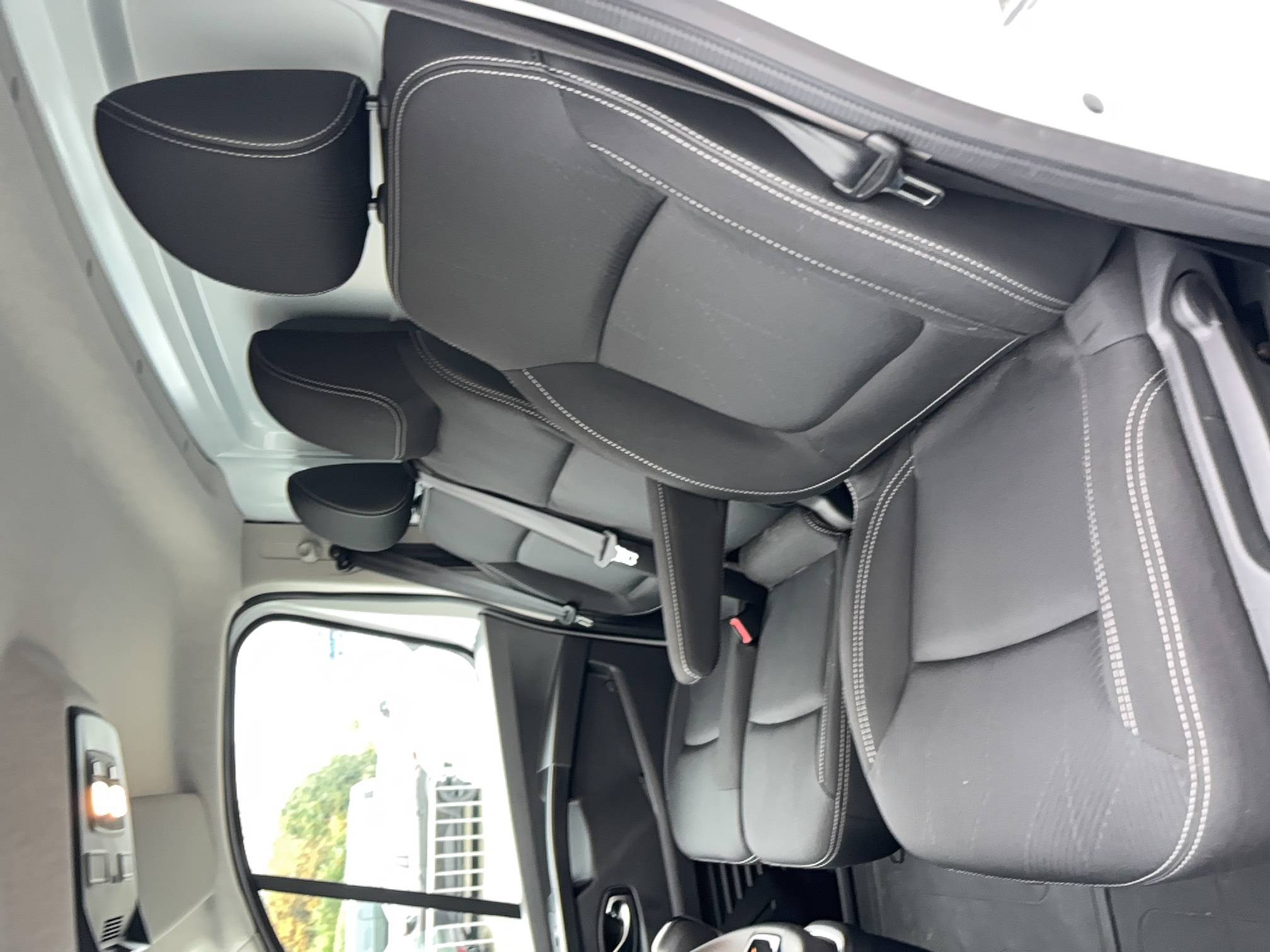 Vente en ligne Renault Trafic Van E-Tech FG GCF L1H1 52kWh AC22 au prix de 36 490 €