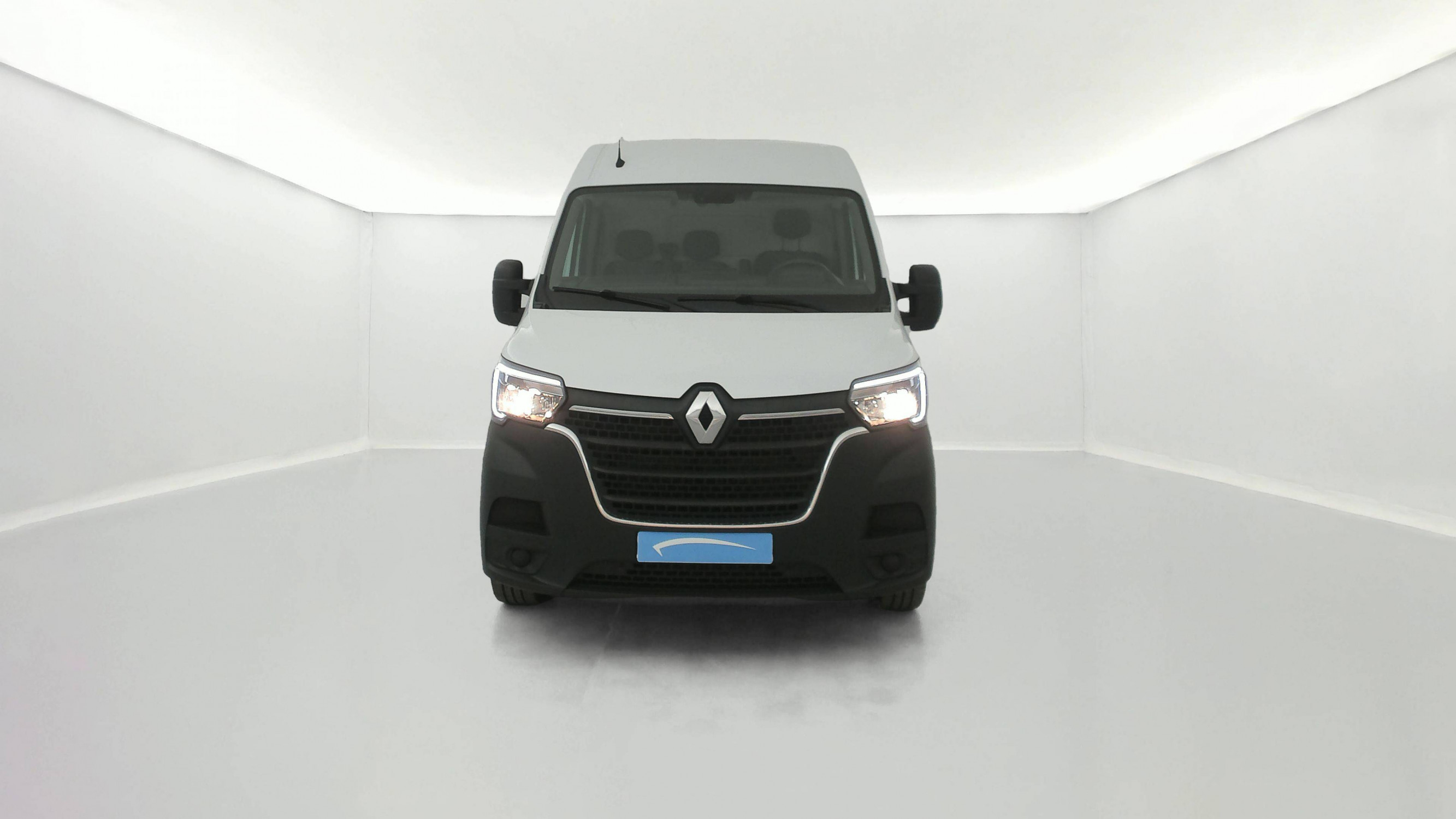 Vente en ligne Renault Master Fourgon MASTER FGN TRAC F3500 L2H2 BLUE DCI 135 au prix de 22 990 €
