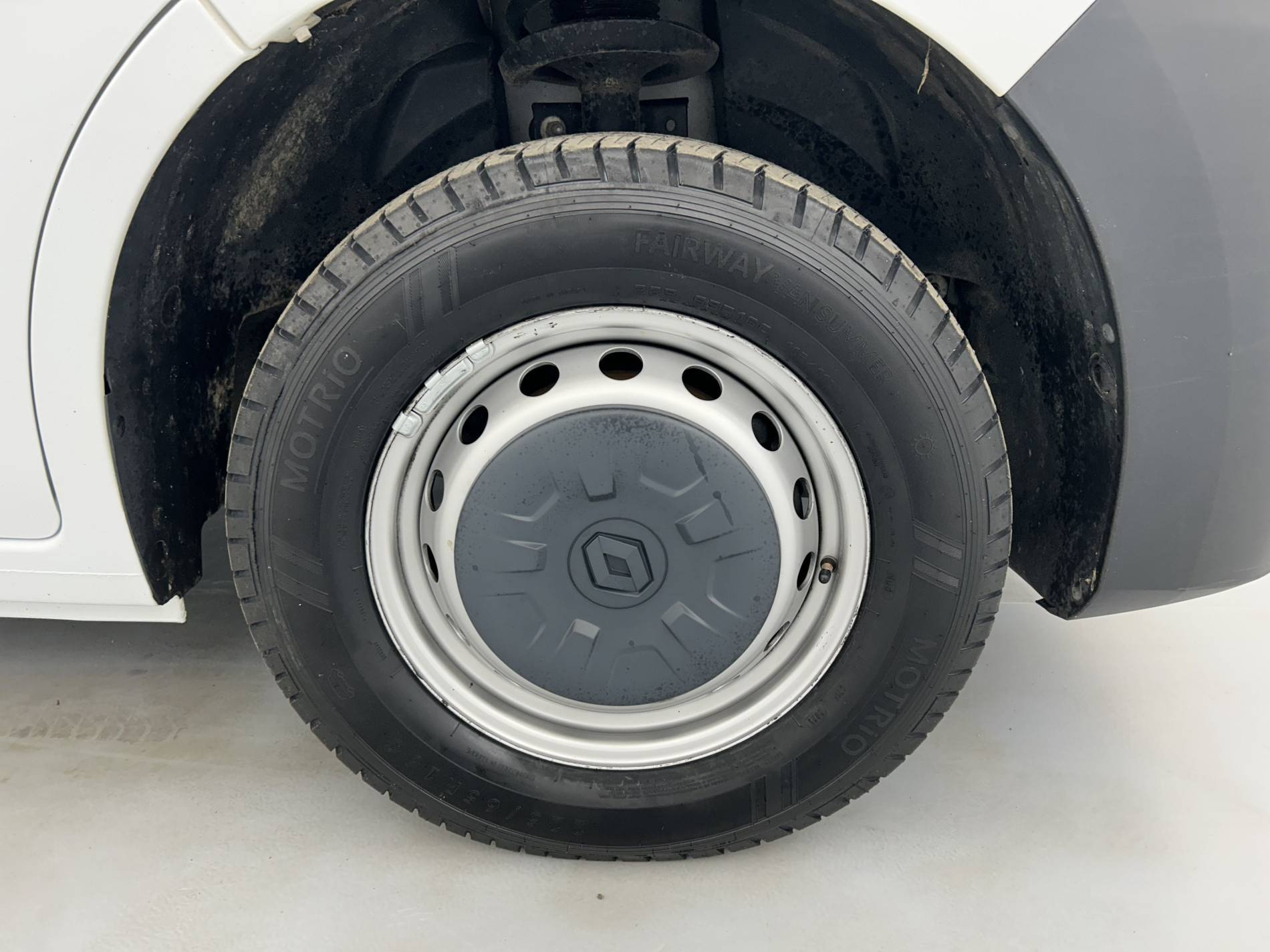 Vente en ligne Renault Master Fourgon MASTER FGN TRAC F3500 L2H2 BLUE DCI 135 au prix de 22 990 €