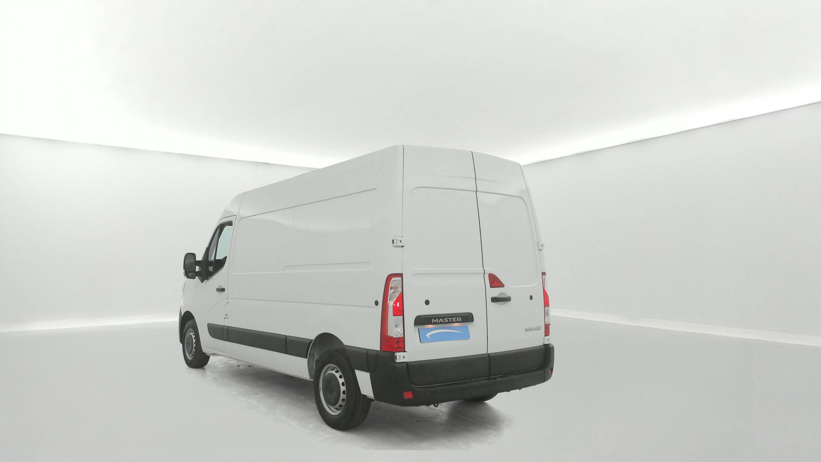 Vente en ligne Renault Master Fourgon MASTER FGN TRAC F3500 L2H2 BLUE DCI 135 au prix de 22 790 €
