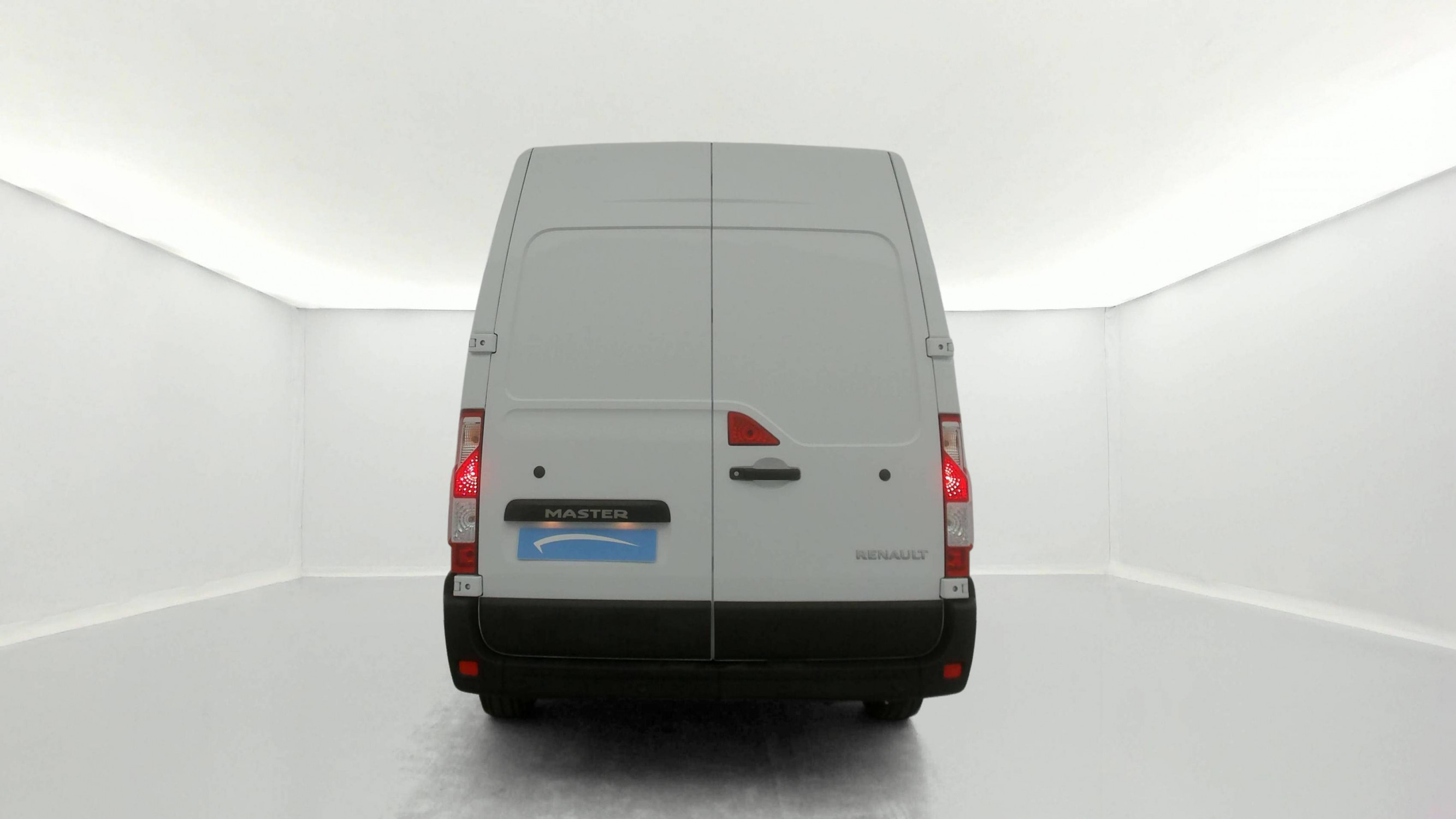 Vente en ligne Renault Master Fourgon MASTER FGN TRAC F3500 L2H2 BLUE DCI 135 au prix de 22 790 €