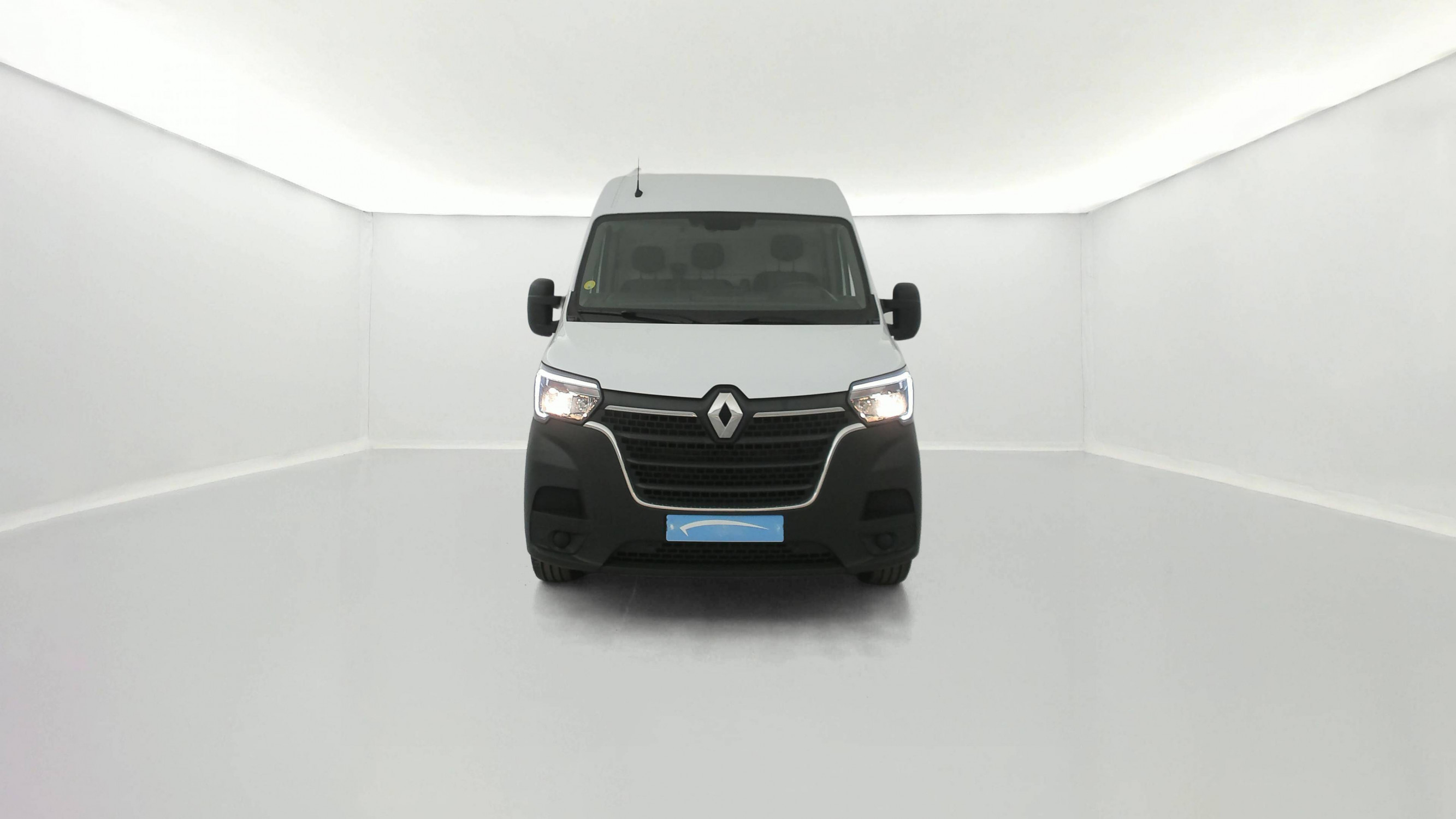 Vente en ligne Renault Master Fourgon MASTER FGN TRAC F3500 L2H2 BLUE DCI 135 au prix de 20 990 €