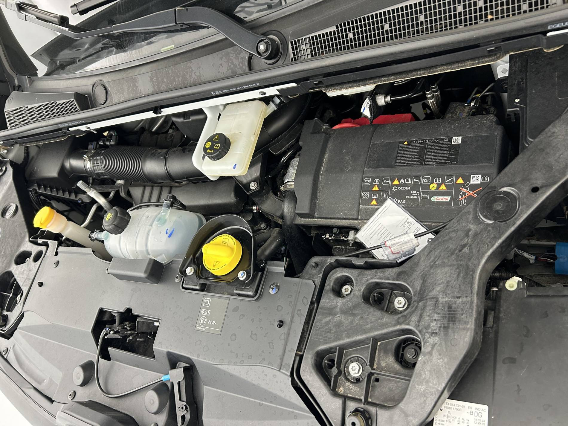 Vente en ligne Renault Trafic 3 Fourgon TRAFIC FG BLUE DCI 130 L1H1 3T GSR2 au prix de 22 990 €