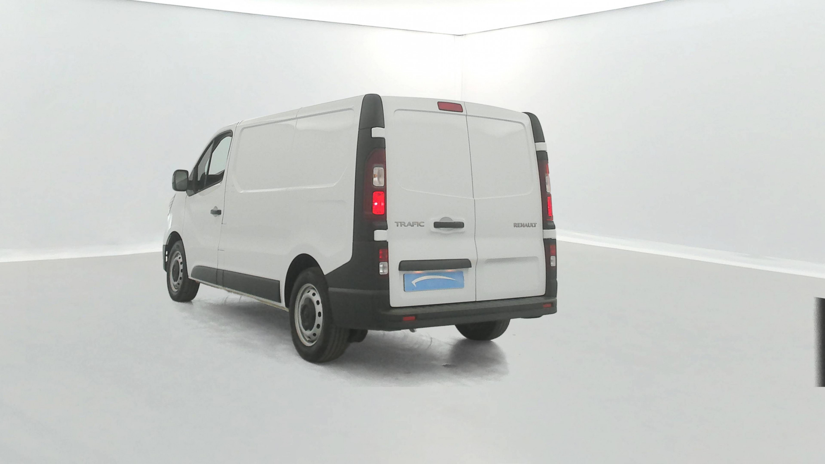 Vente en ligne Renault Trafic 3 Fourgon TRAFIC FG BLUE DCI 130 L1H1 3T GSR2 au prix de 22 990 €