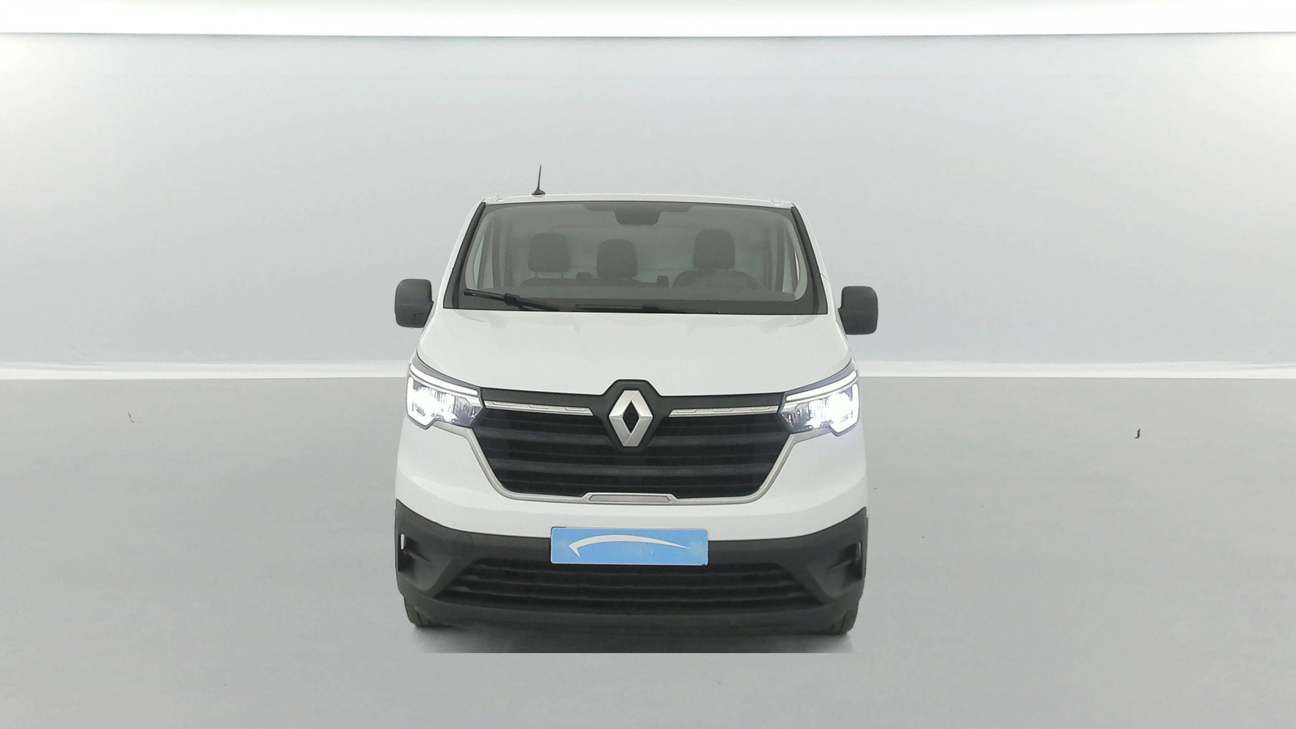 Vente en ligne Renault Trafic 3 Fourgon TRAFIC FG BLUE DCI 130 L1H1 3T GSR2 au prix de 22 990 €