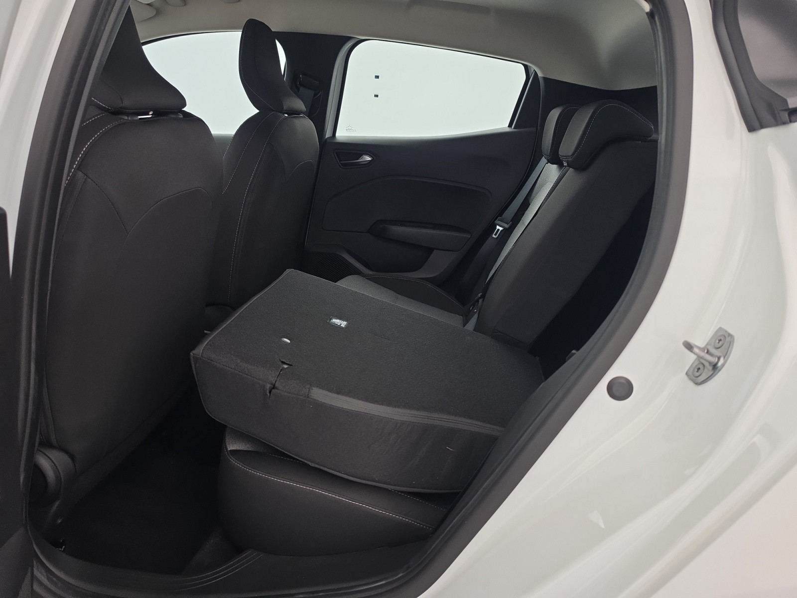 Vente en ligne Renault Clio 5 Clio SCe 65 ch GSR2 au prix de 14 900 €