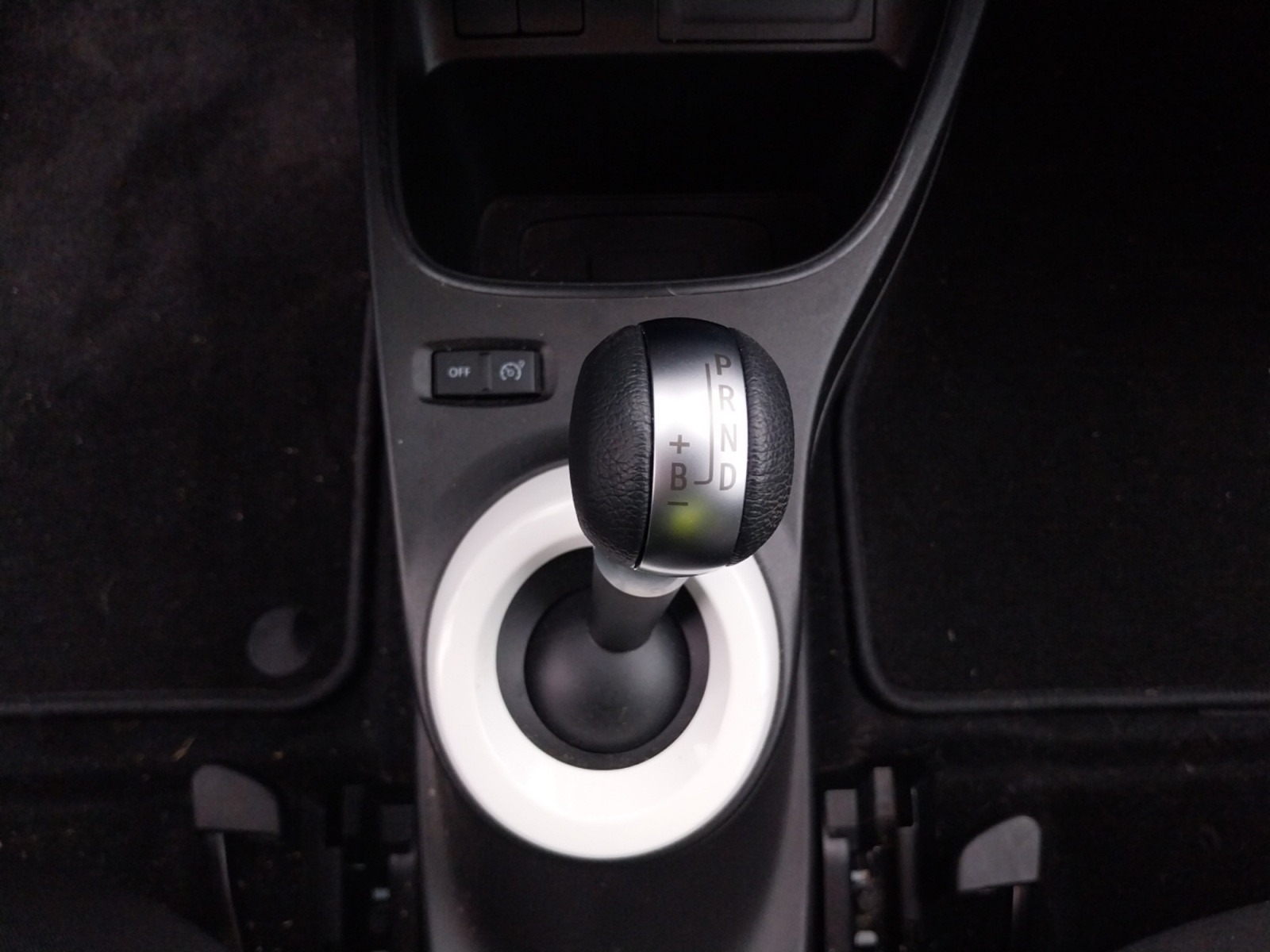 Vente en ligne Renault Twingo Electrique Twingo III E-Tech au prix de 13 990 €