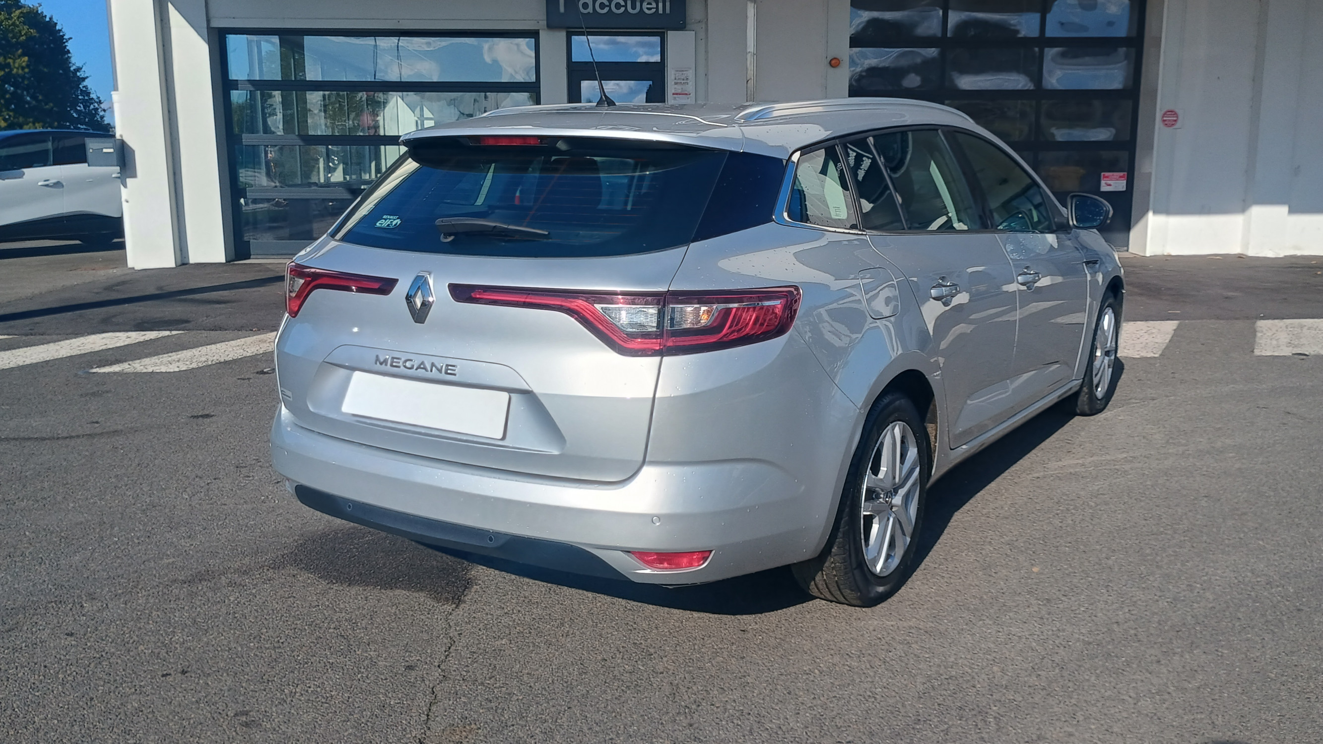 Vente en ligne Renault Megane 4 Estate Mégane IV Estate dCi 90 Energy au prix de 10 990 €