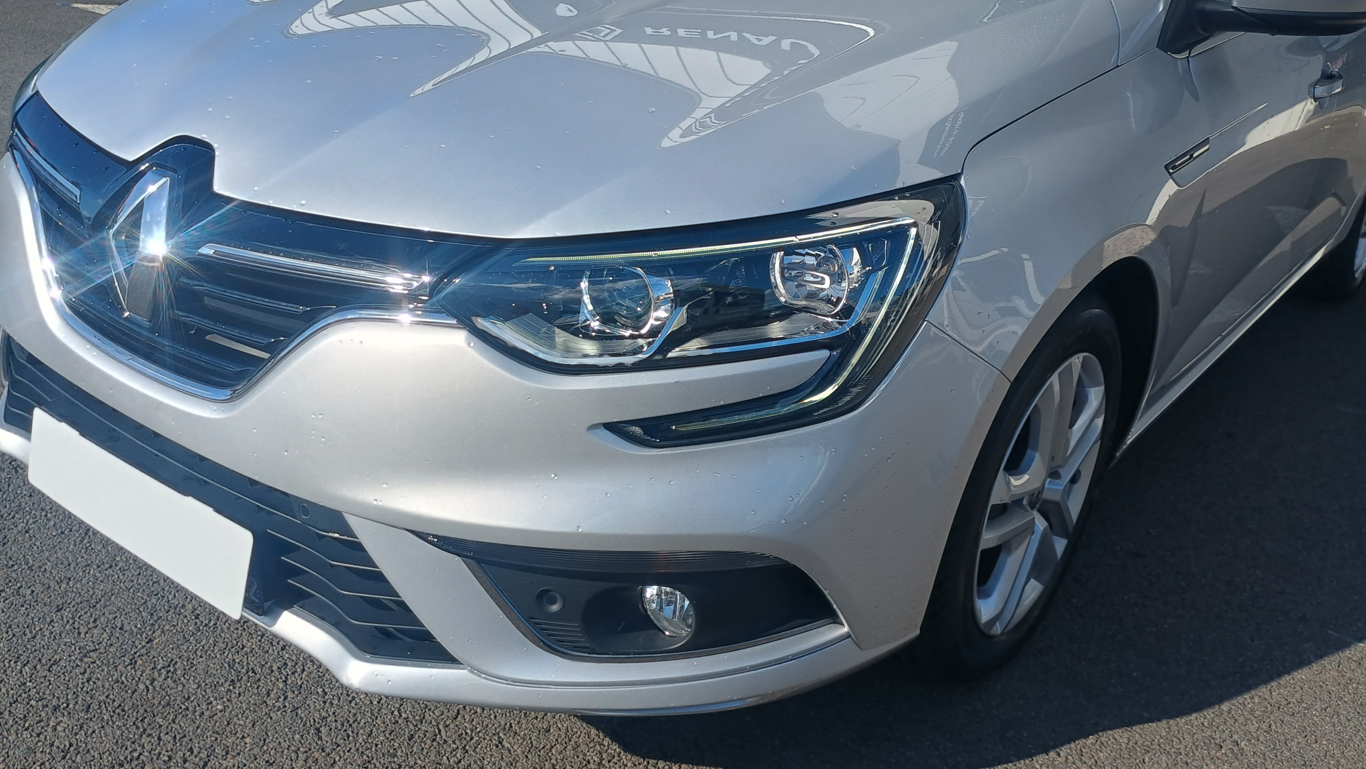 Vente en ligne Renault Megane 4 Estate Mégane IV Estate dCi 90 Energy au prix de 10 990 €