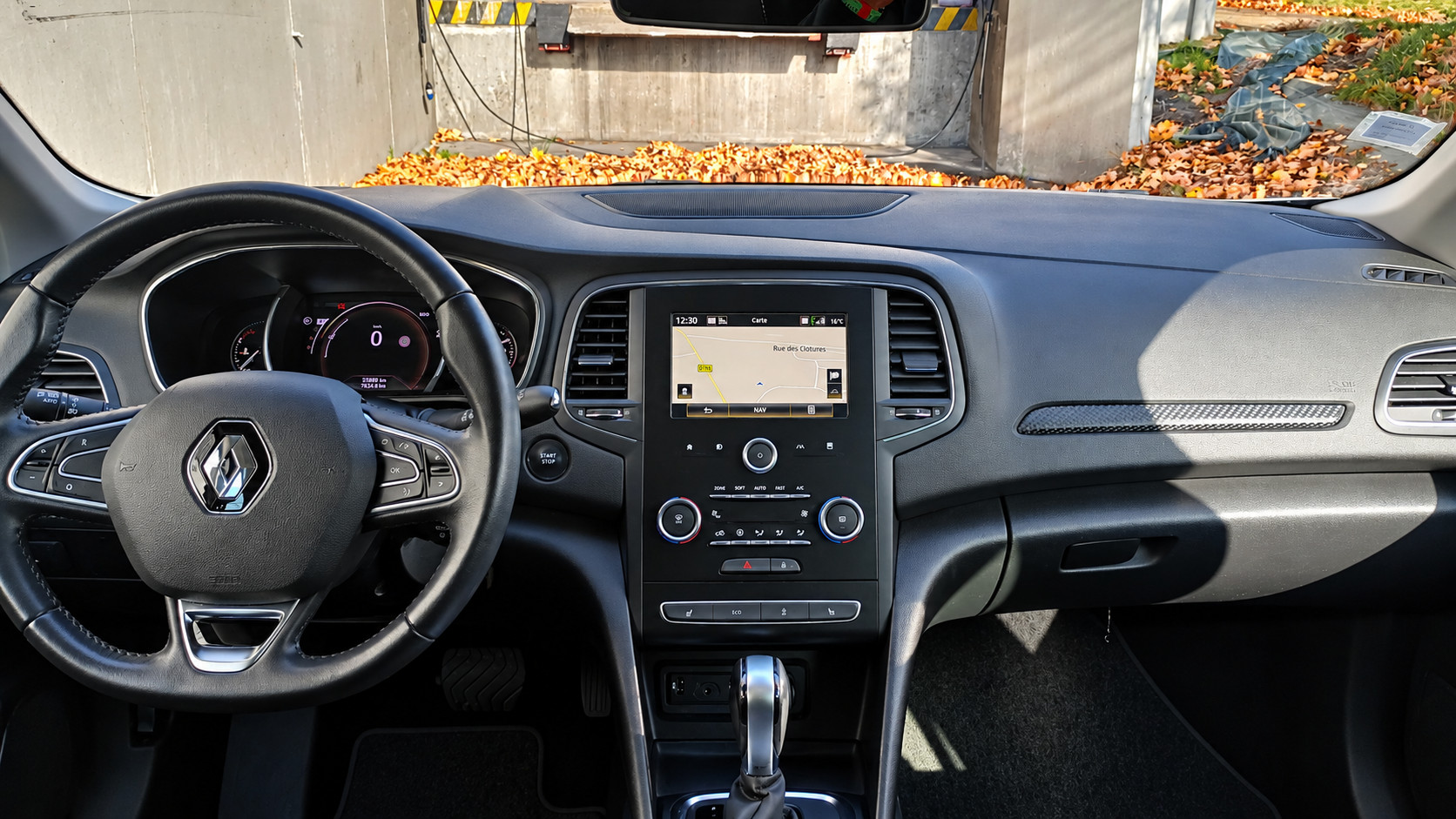 Vente en ligne Renault Megane 4 Mégane IV Berline TCe 140 EDC FAP au prix de 15 990 €