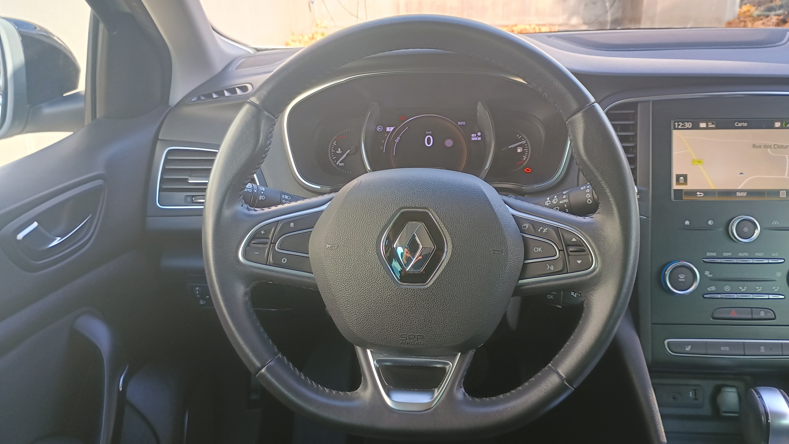 Vente en ligne Renault Megane 4 Mégane IV Berline TCe 140 EDC FAP au prix de 15 990 €