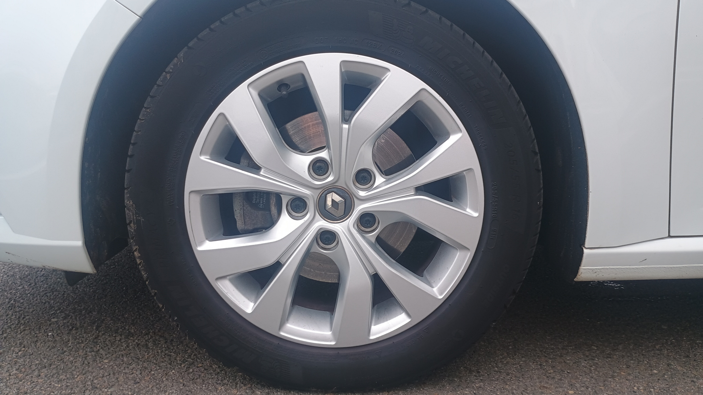 Vente en ligne Renault Megane 4 Mégane IV Berline TCe 140 EDC FAP au prix de 15 990 €