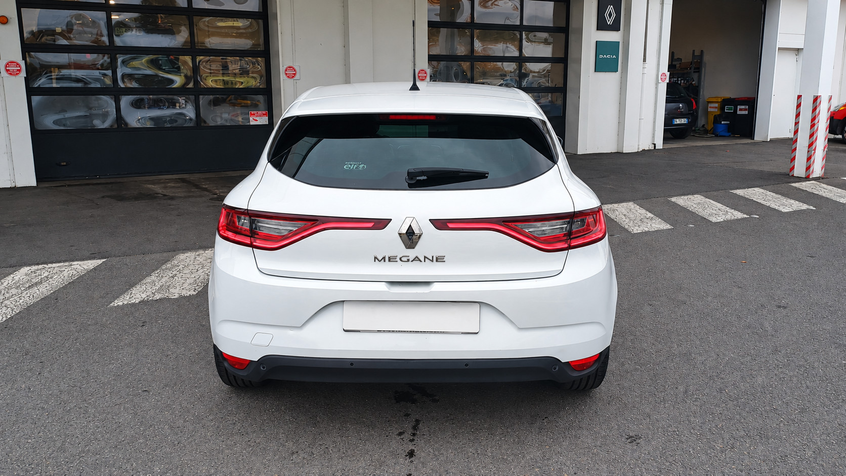 Vente en ligne Renault Megane 4 Mégane IV Berline TCe 140 EDC FAP au prix de 15 990 €